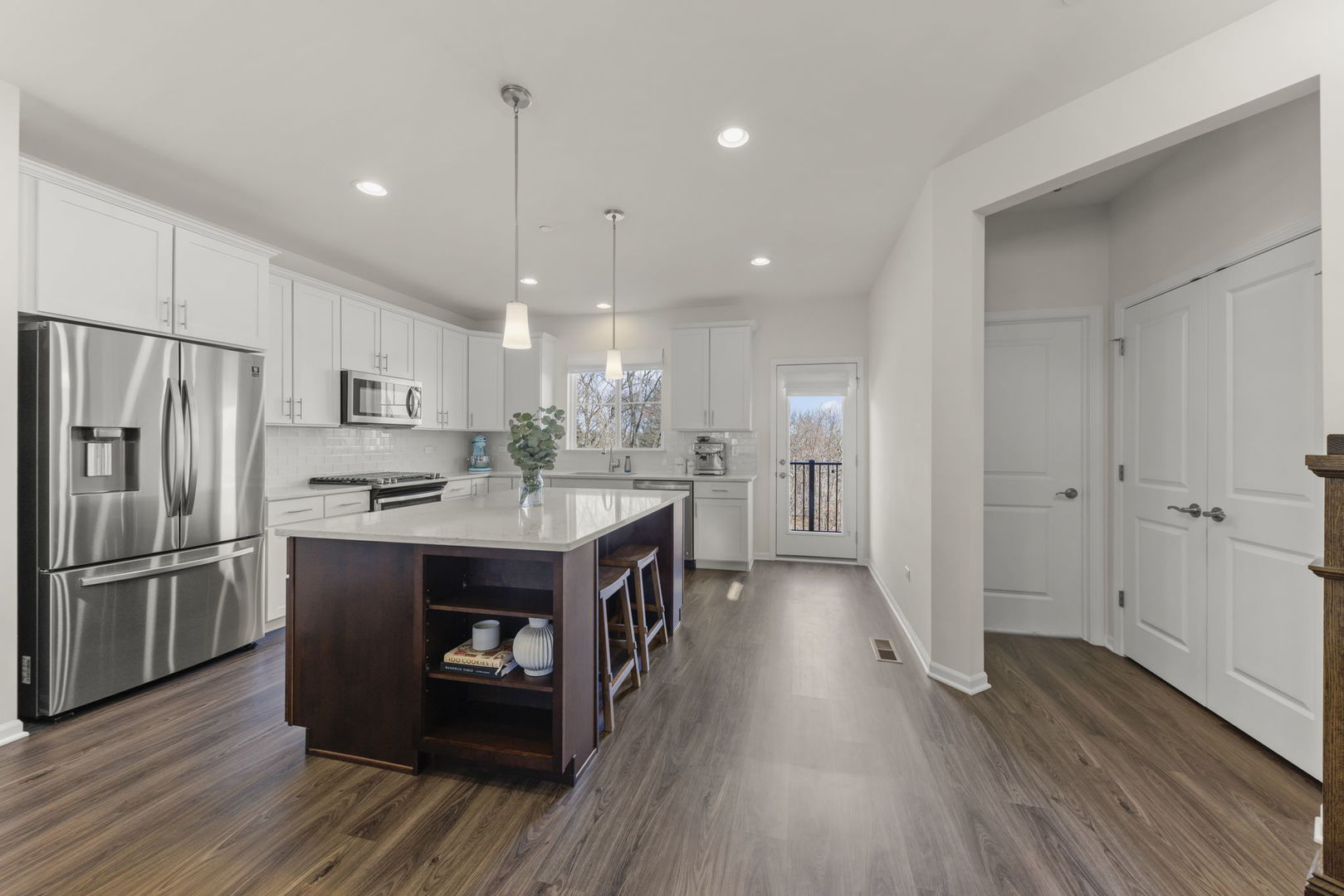 941 Coletta Circle, Naperville, IL 60563