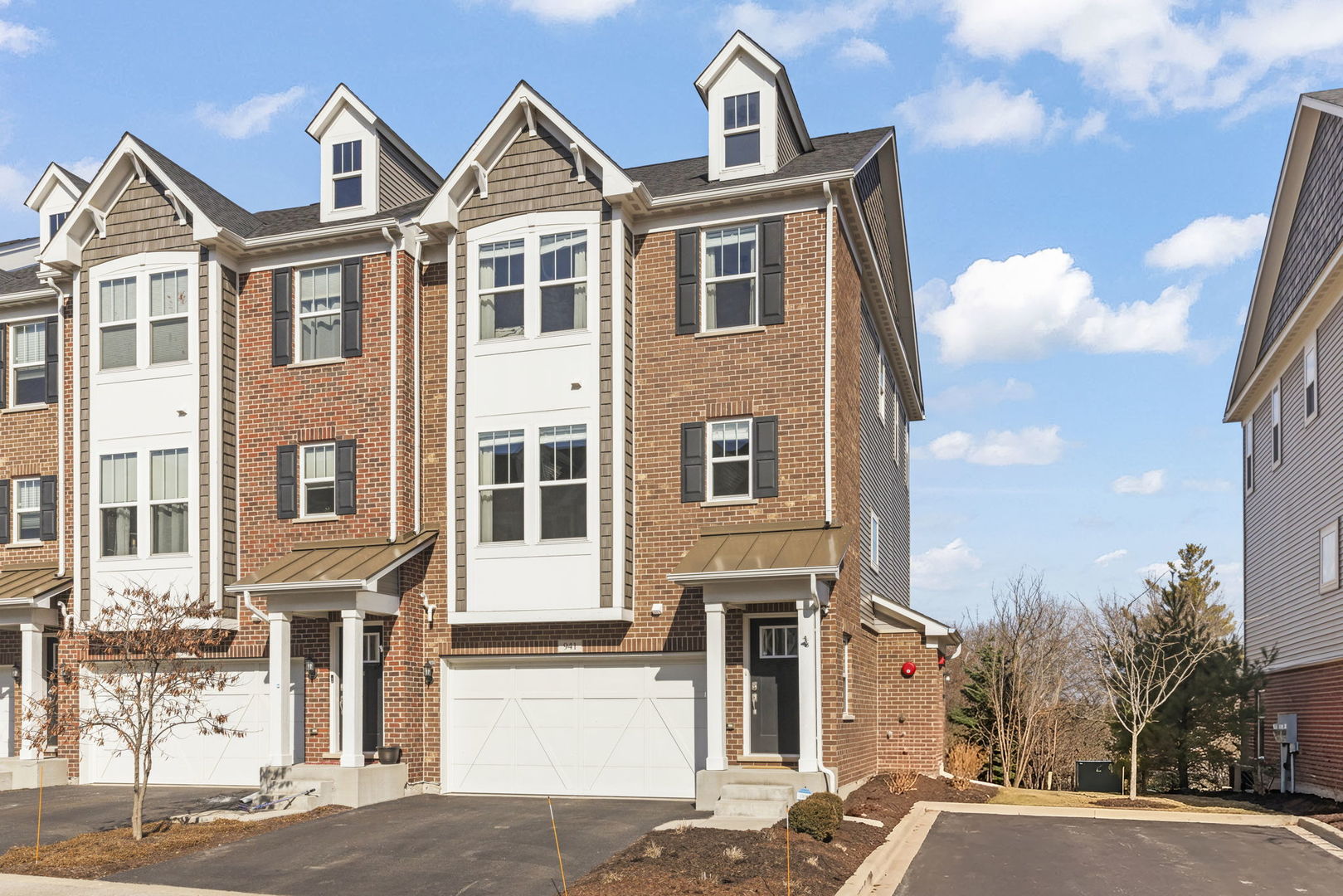 941 Coletta Circle, Naperville, IL 60563