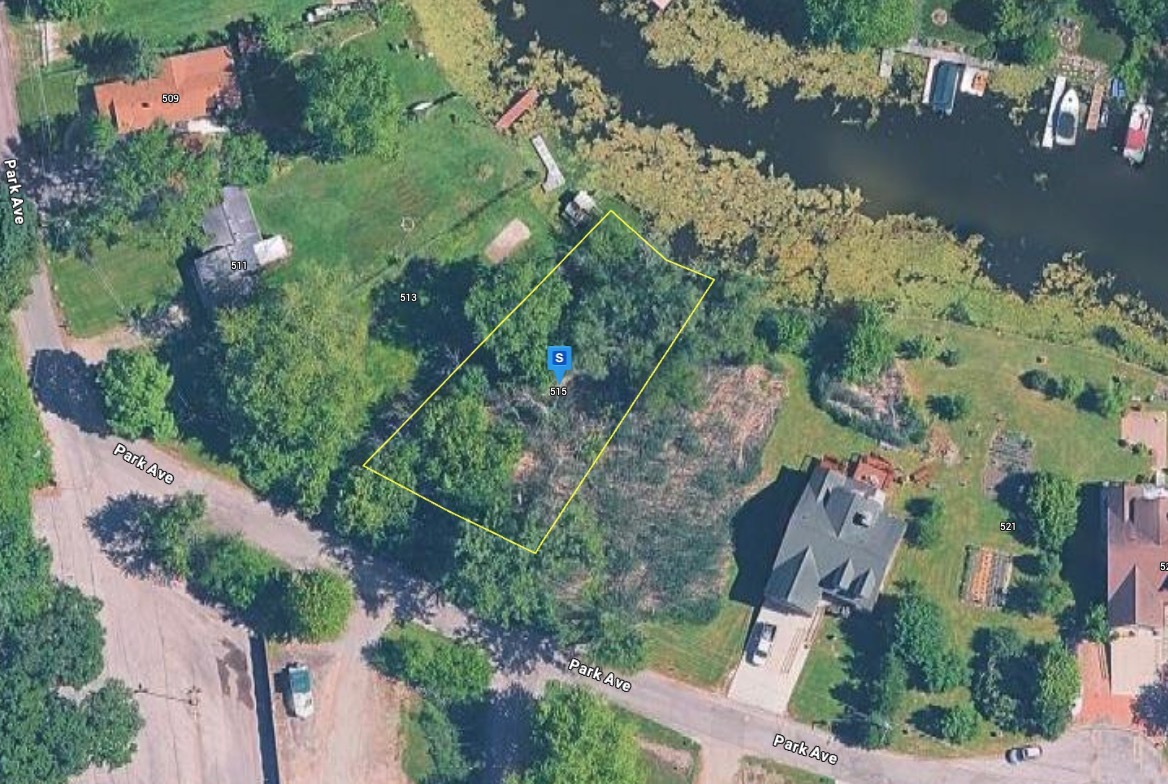 515 Park Avenue, Fox Lake, IL 60020