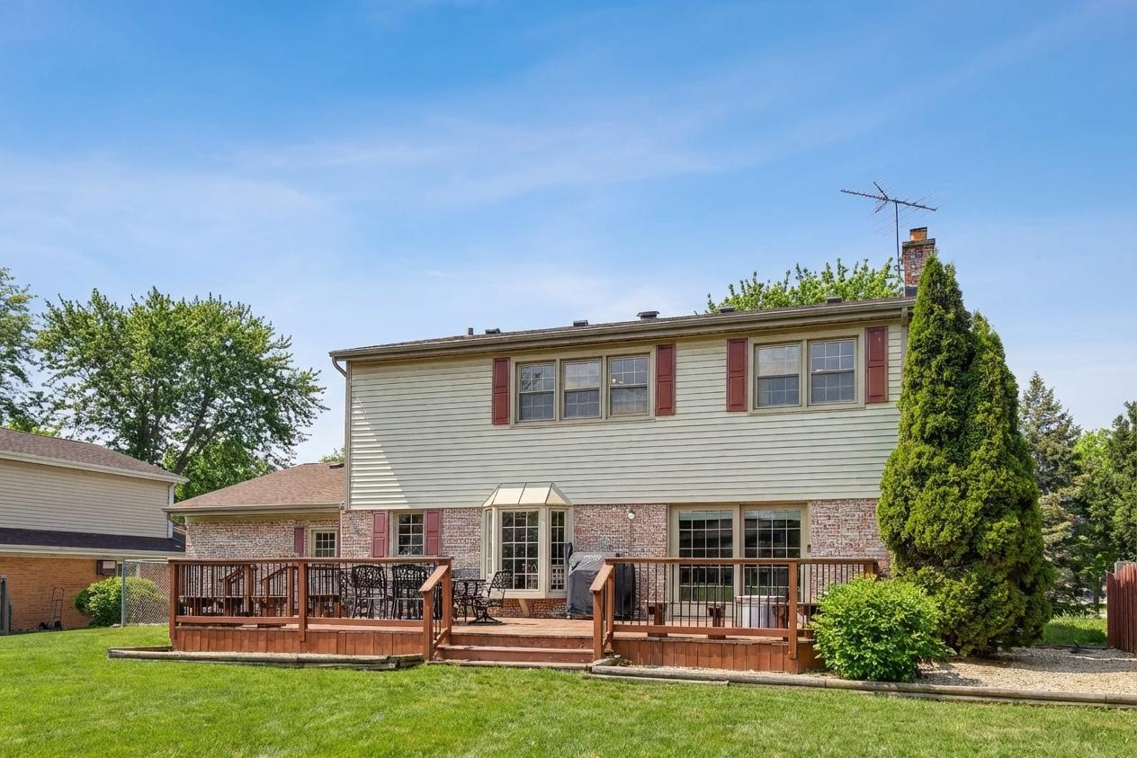 2013 N Windsor Drive, Arlington Heights, IL 60004