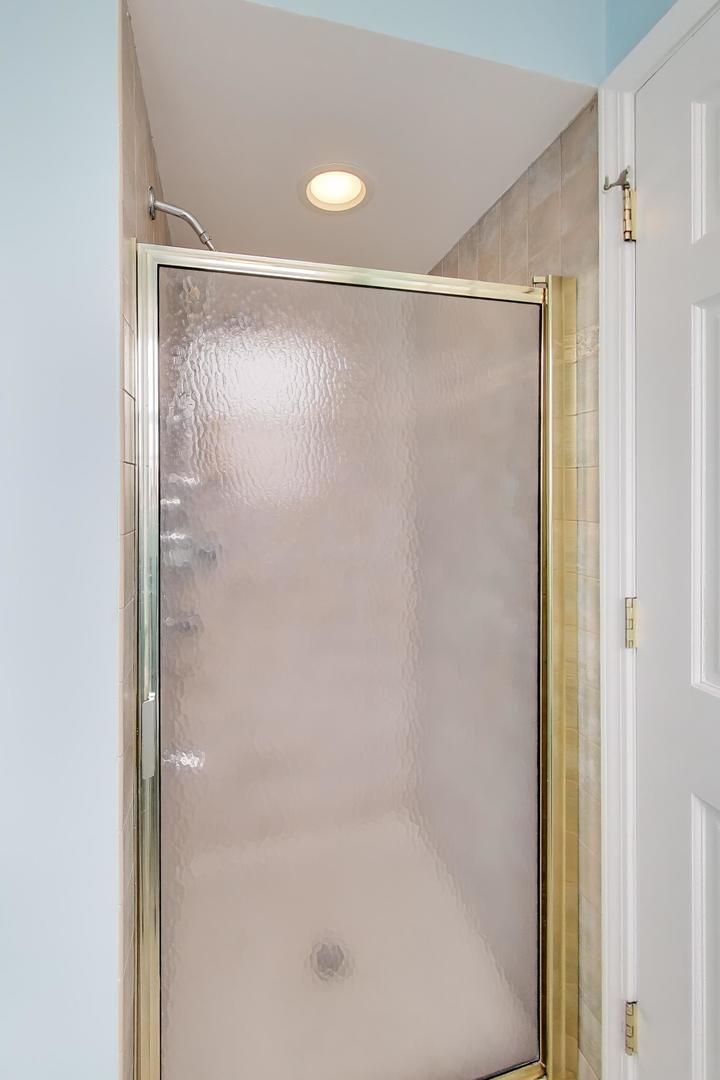 2013 N Windsor Drive, Arlington Heights, IL 60004