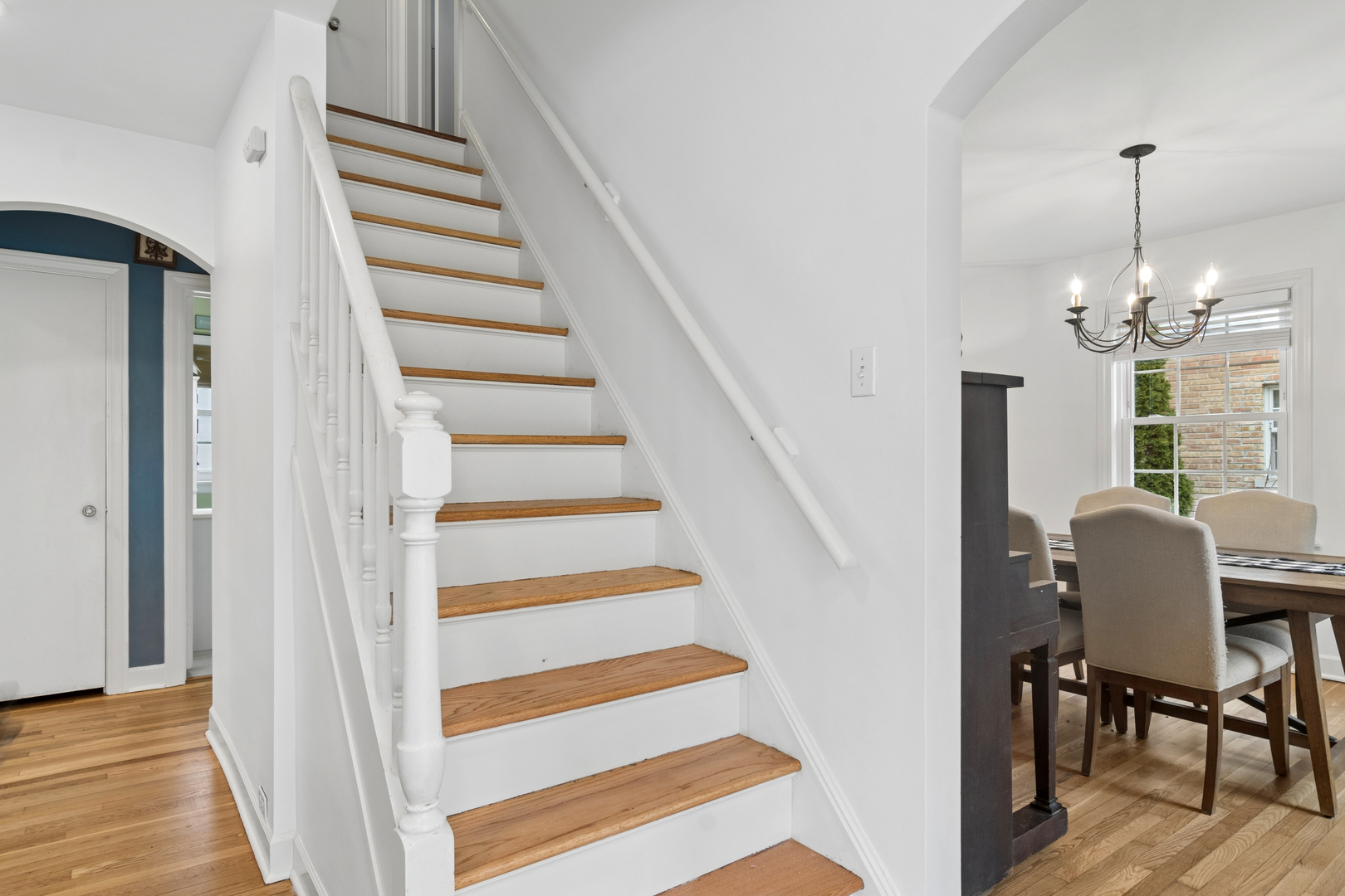 714 S Dunton Avenue, Arlington Heights, IL 60005