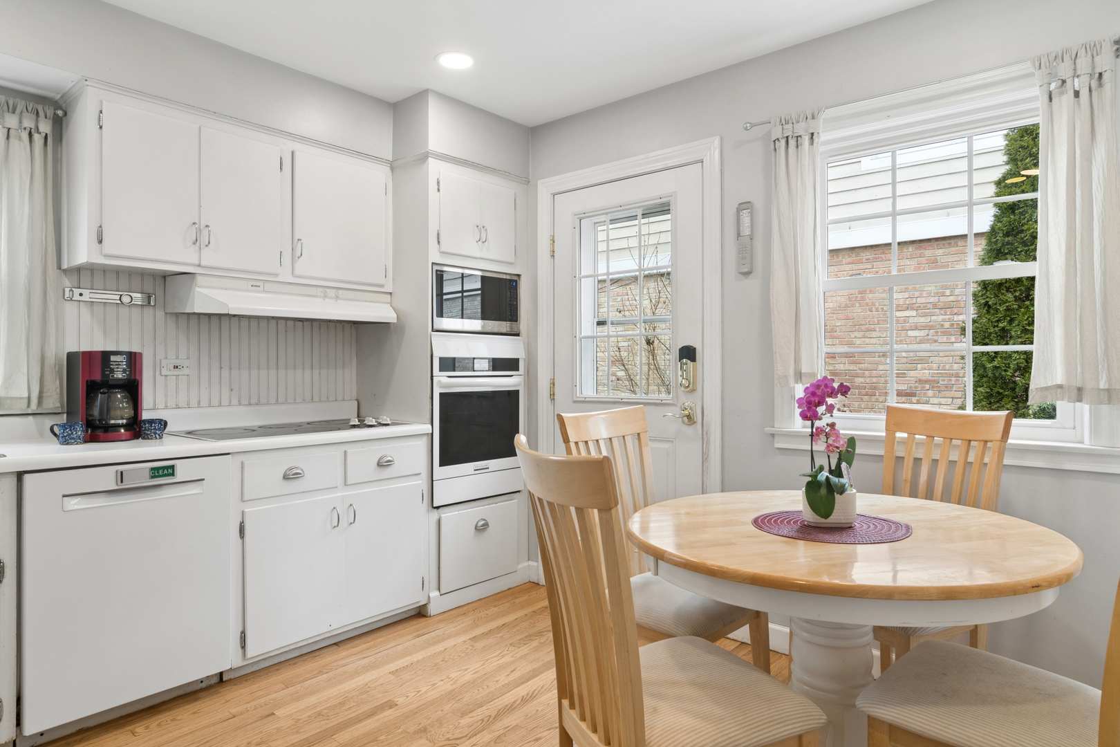 714 S Dunton Avenue, Arlington Heights, IL 60005