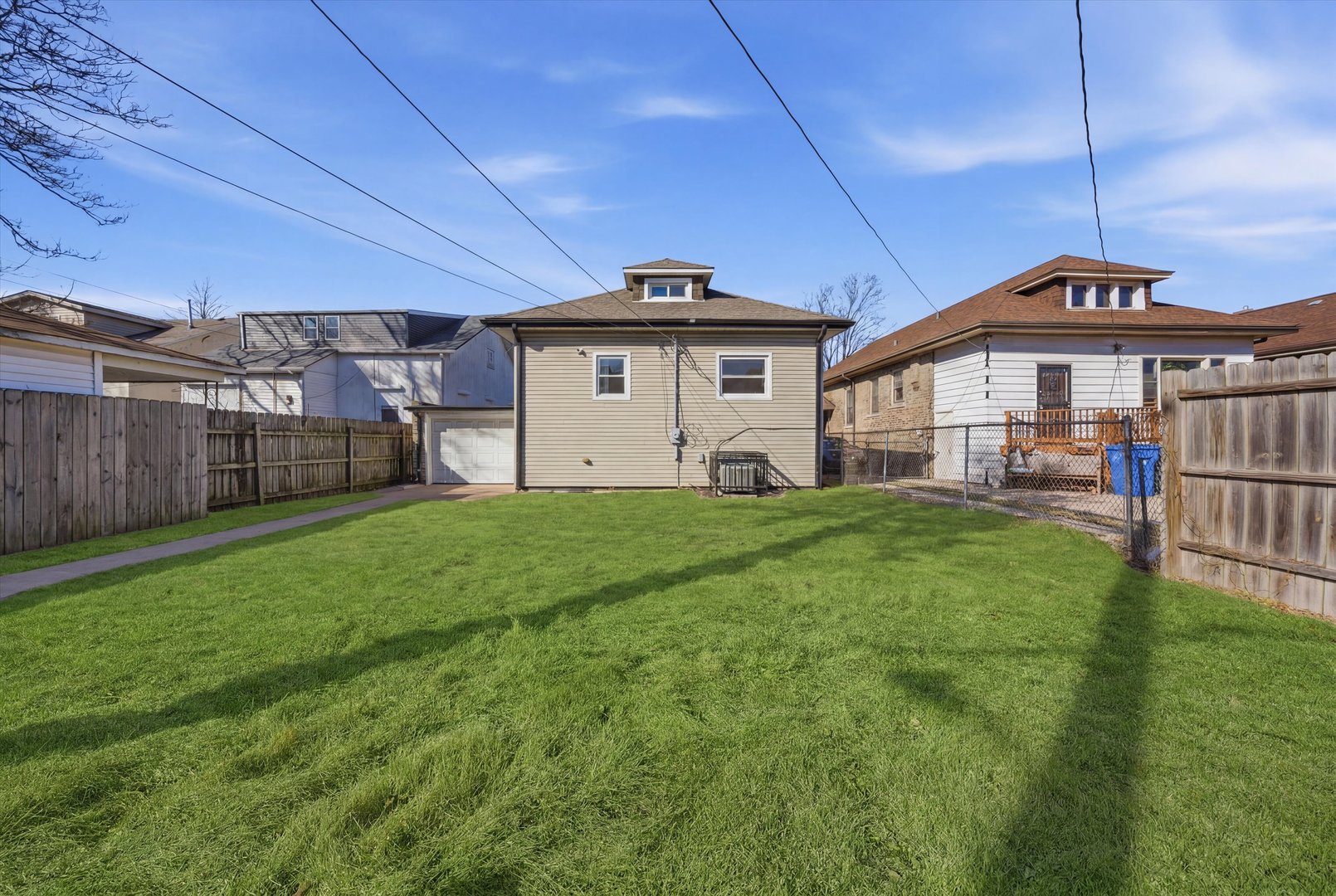 8233 S Harper Avenue, Chicago, IL 60619