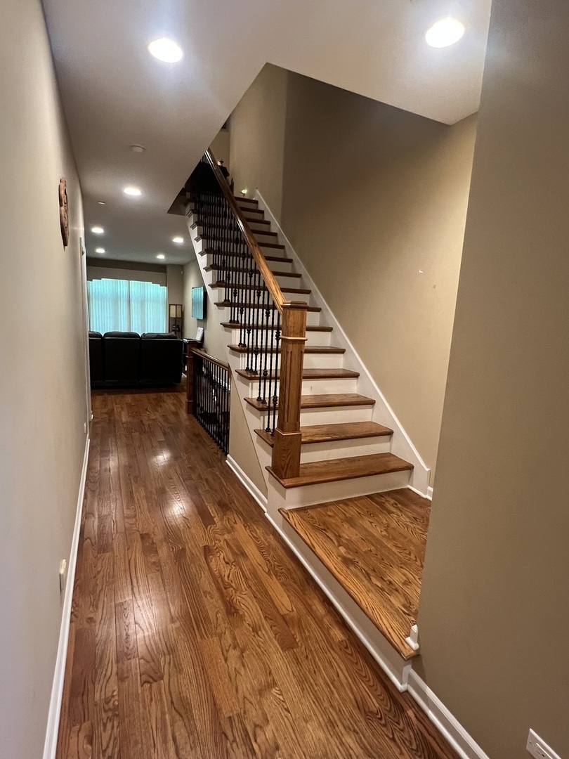 1231 Caroline Court, Vernon Hills, IL 60061