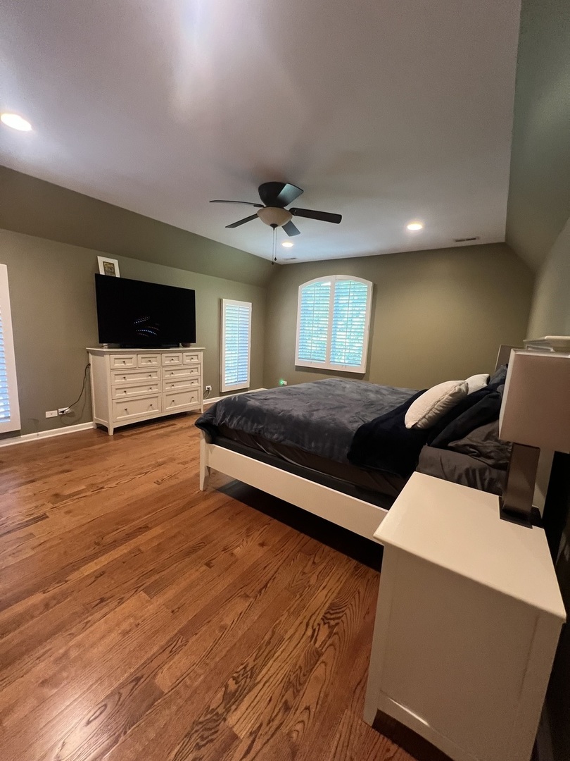 1231 Caroline Court, Vernon Hills, IL 60061