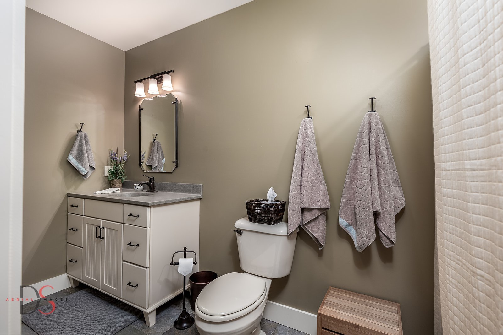 941 N 2150th Road, Ottawa, IL 61348