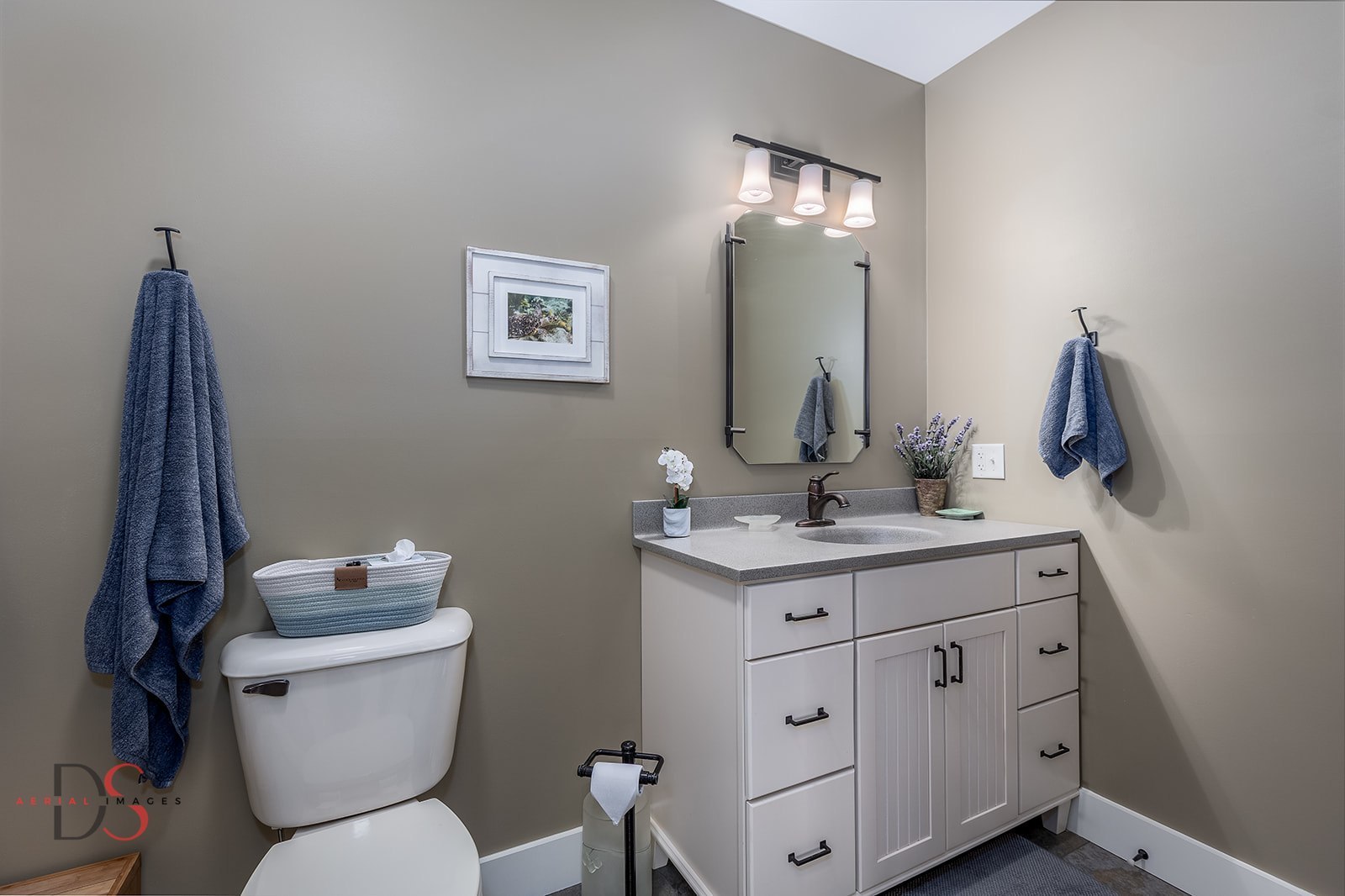 941 N 2150th Road, Ottawa, IL 61348