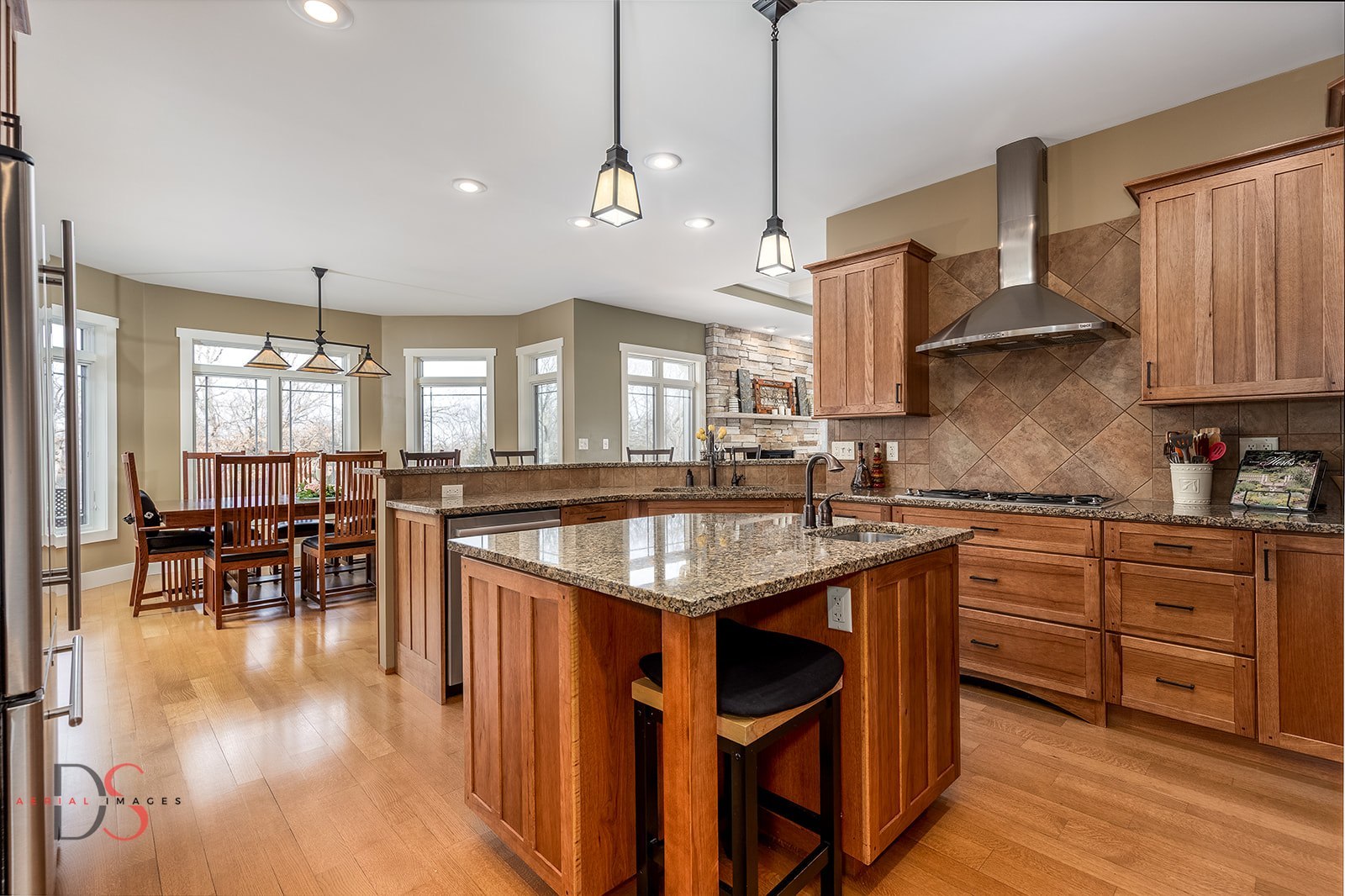 941 N 2150th Road, Ottawa, IL 61348