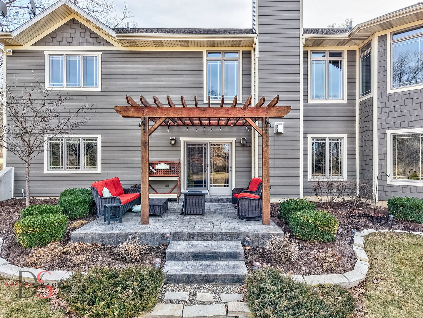 941 N 2150th Road, Ottawa, IL 61348