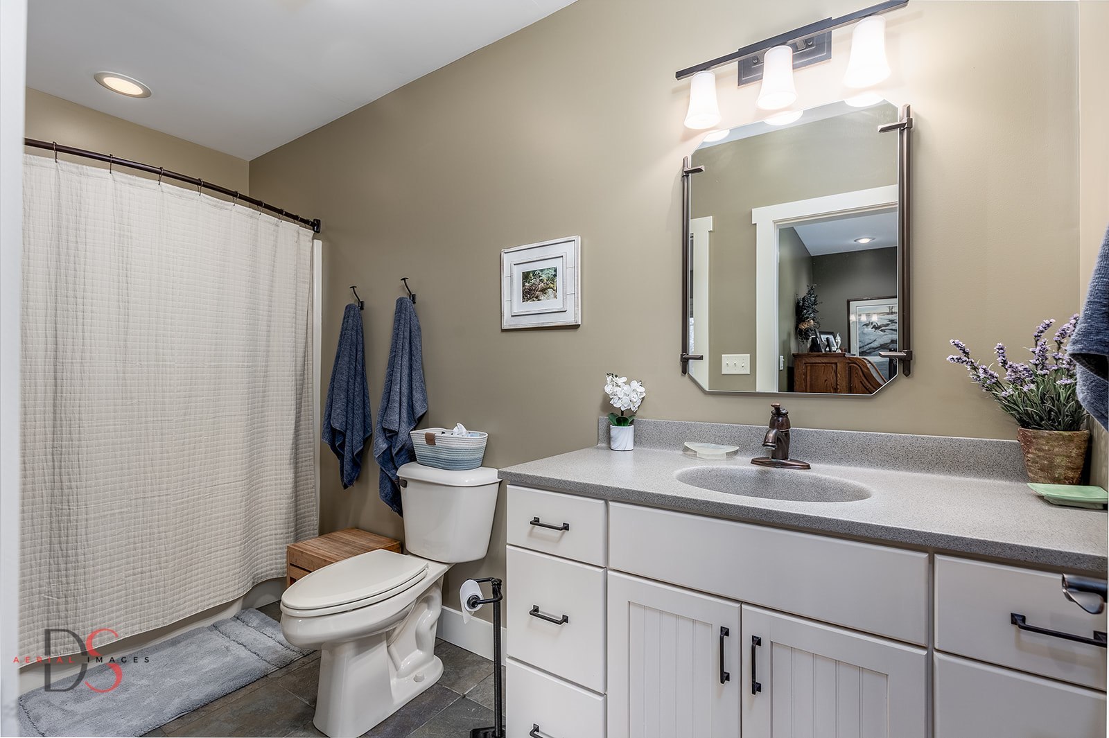 941 N 2150th Road, Ottawa, IL 61348