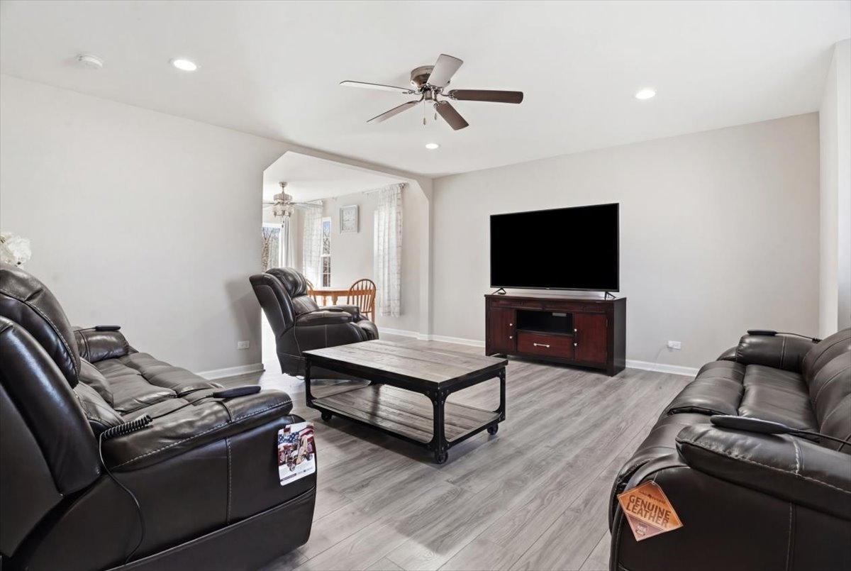 37532 N Amber Way, Lake Villa, IL 60046