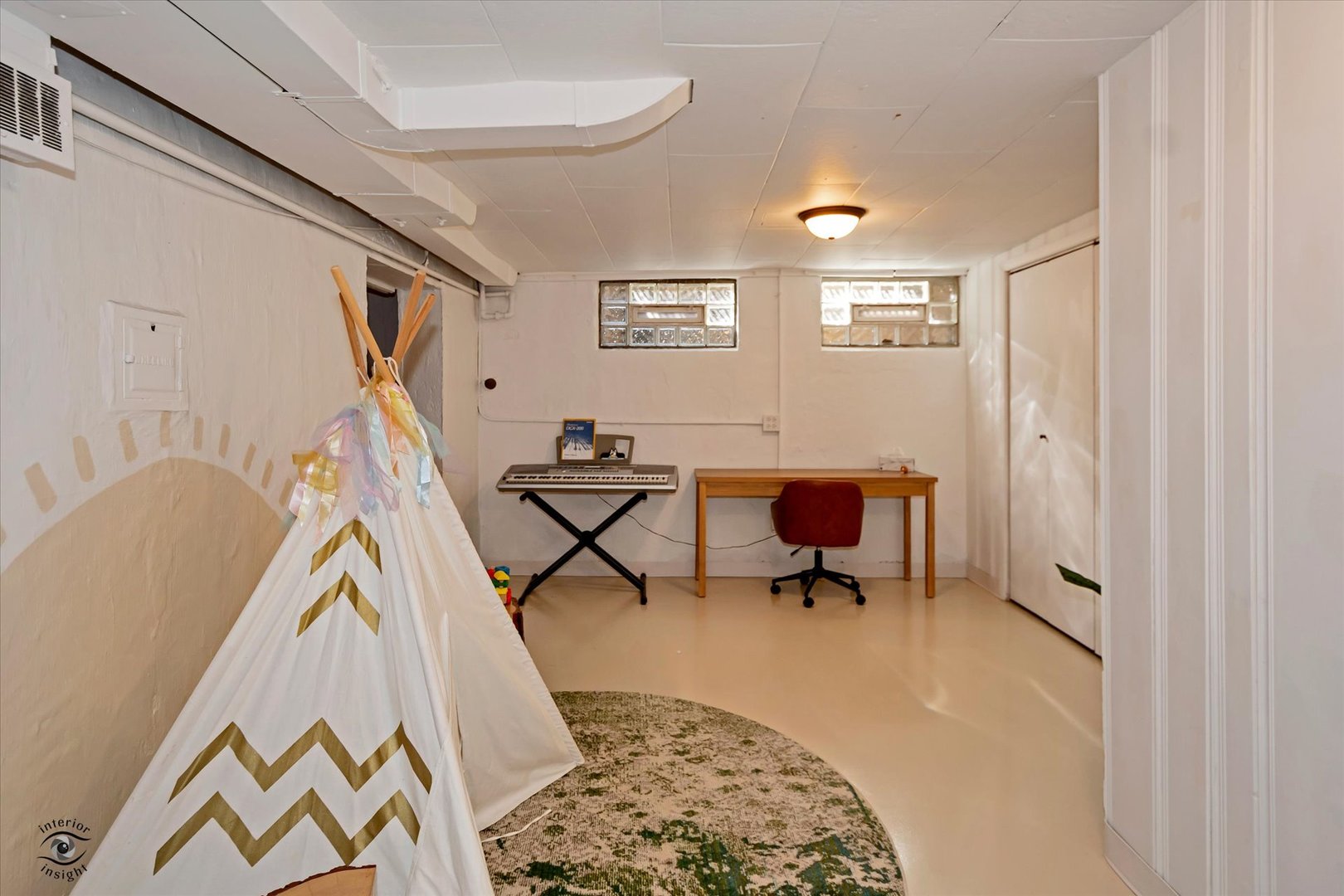 10025 S Hamilton Avenue, Chicago, IL 60643