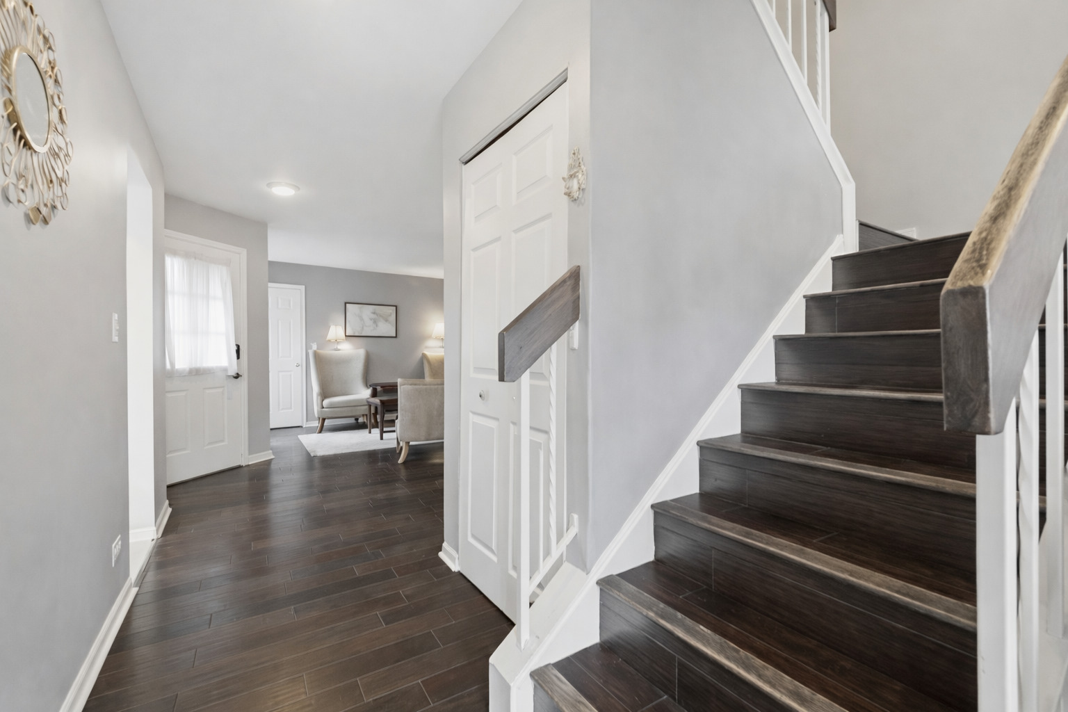 1497 Whitman Court, Schaumburg, IL 60173