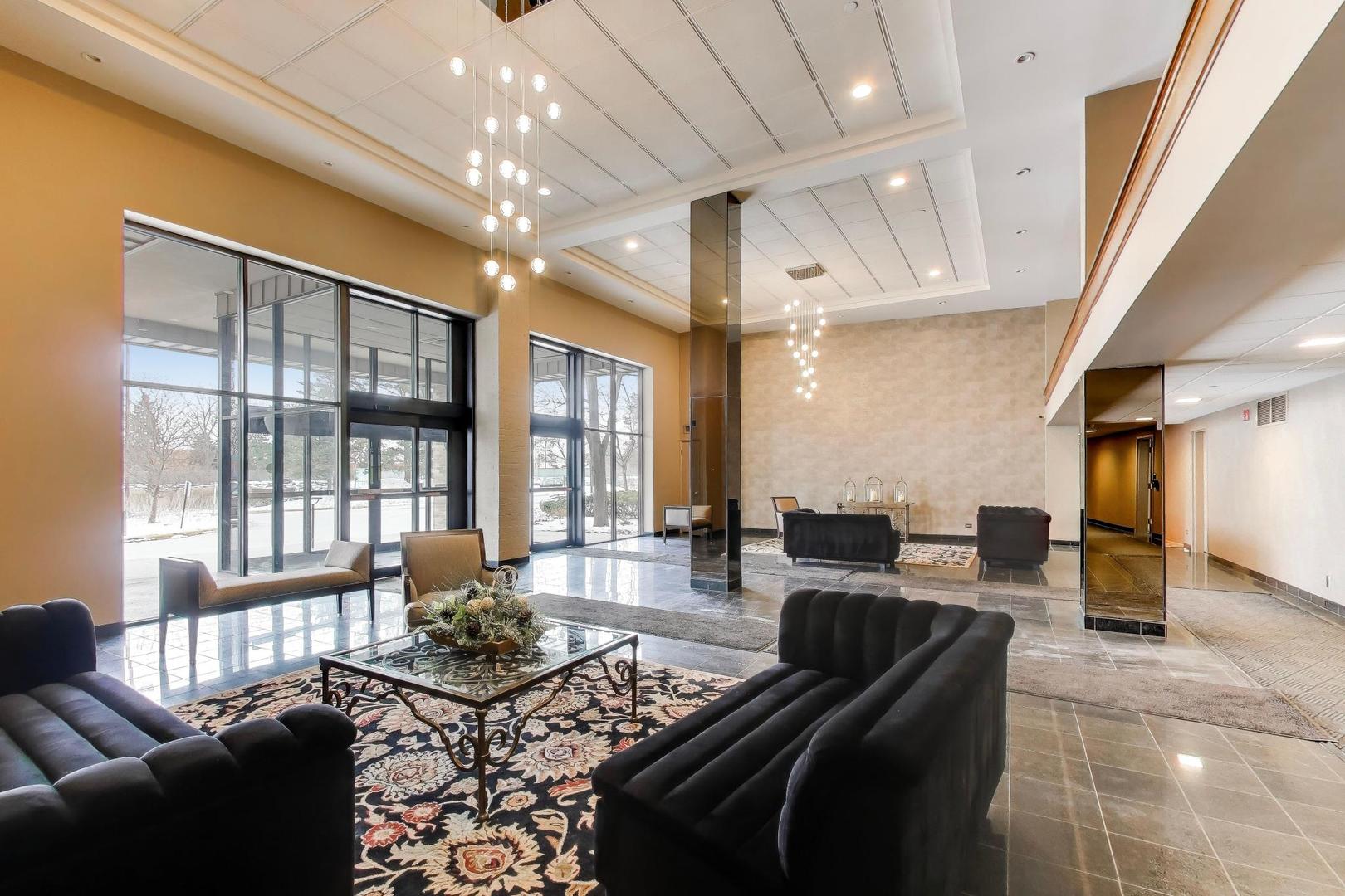 6340 Americana Drive #118, Willowbrook, IL 60527