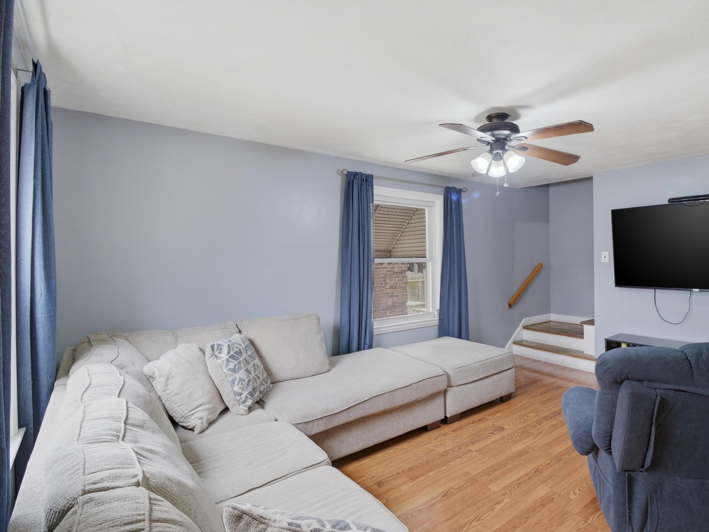 3728 S 58th Avenue, Cicero, IL 60804