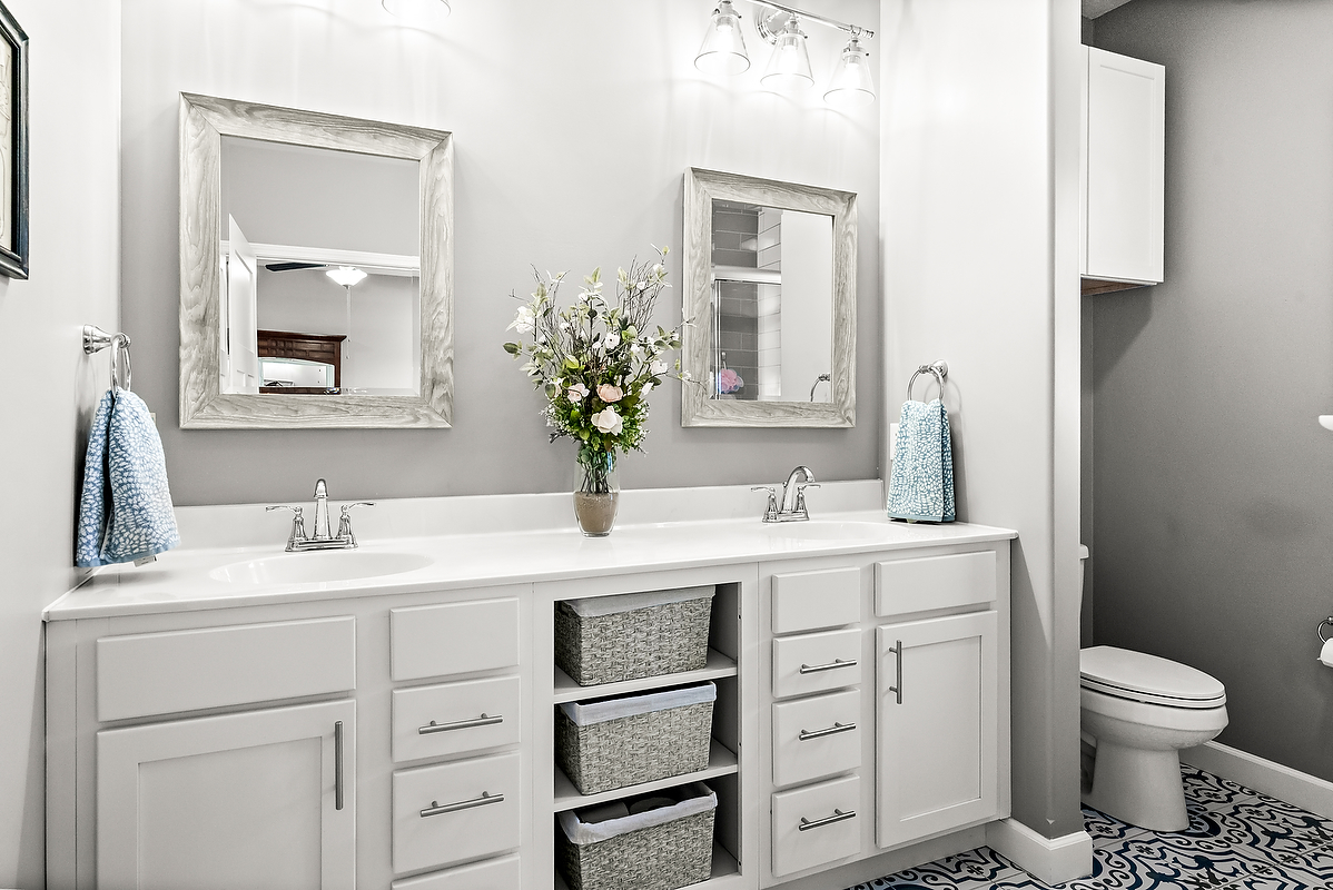 3103 Fox Creek Road, Bloomington, IL 61705