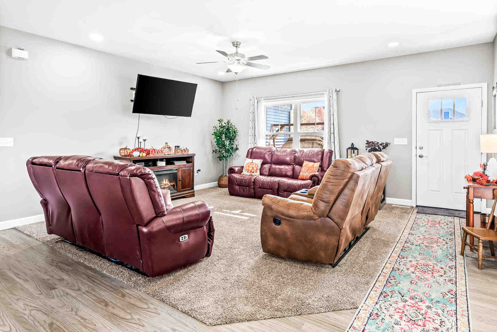 3103 Fox Creek Road, Bloomington, IL 61705