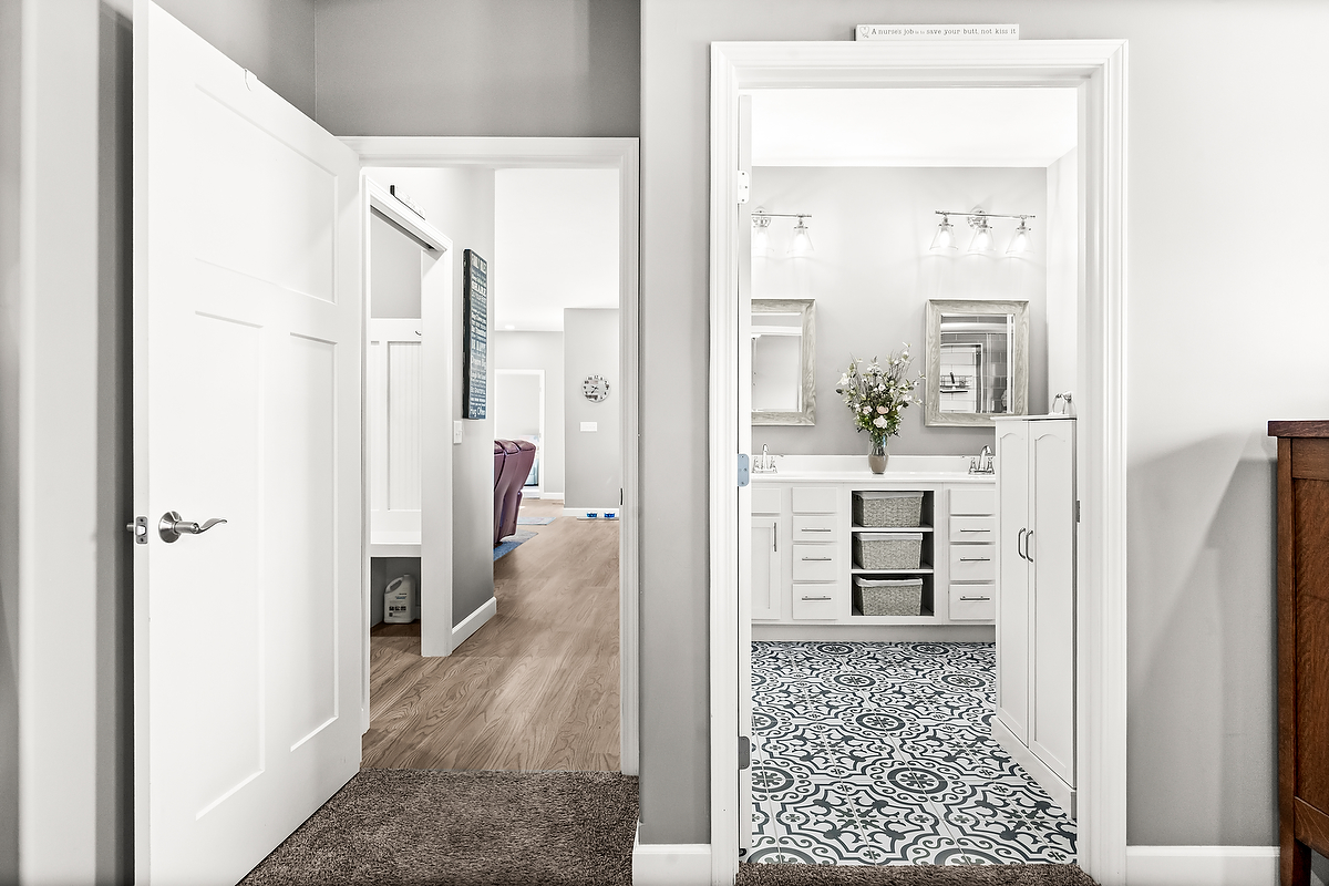 3103 Fox Creek Road, Bloomington, IL 61705