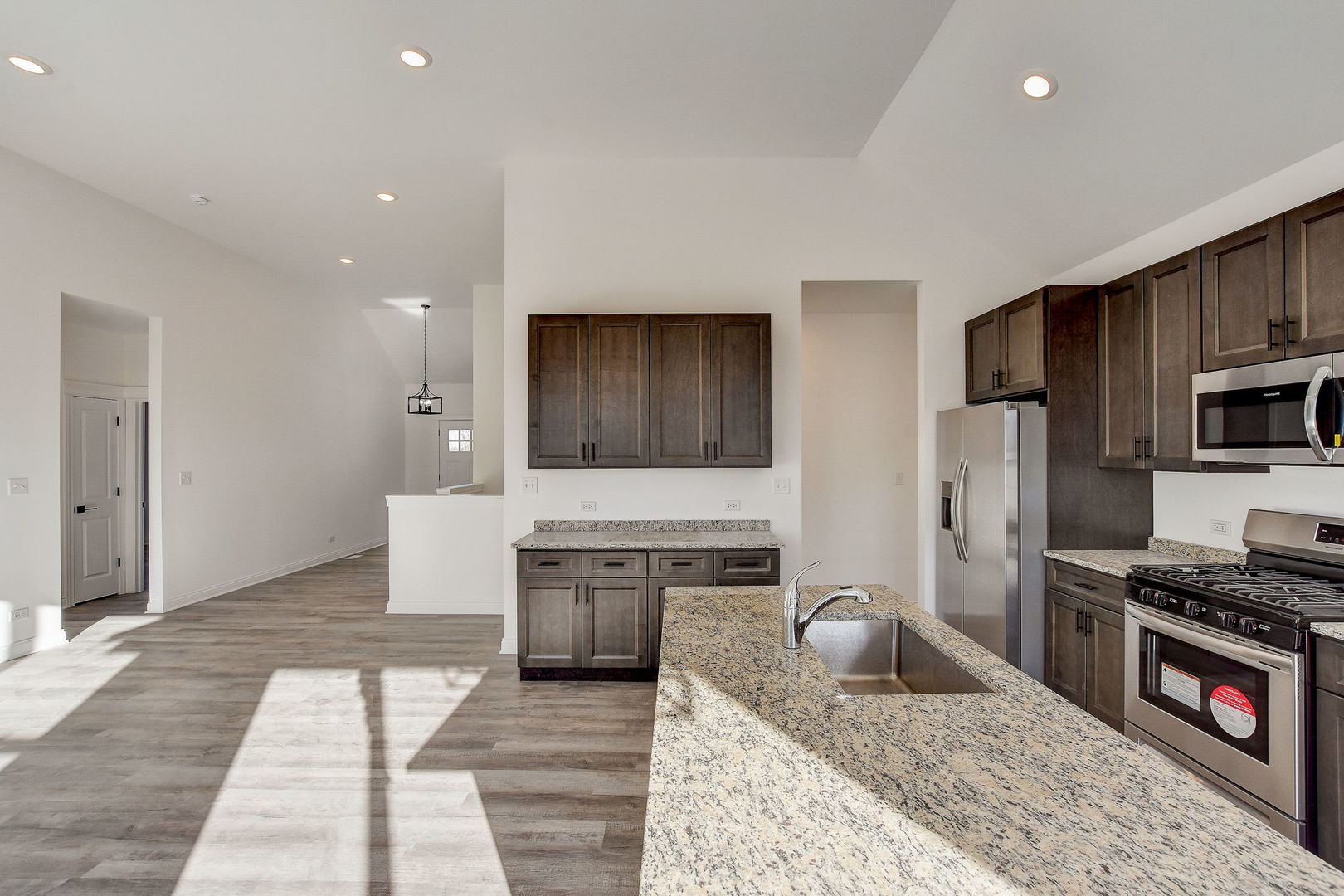 20813 Elwood Street, Lynwood, IL 60411