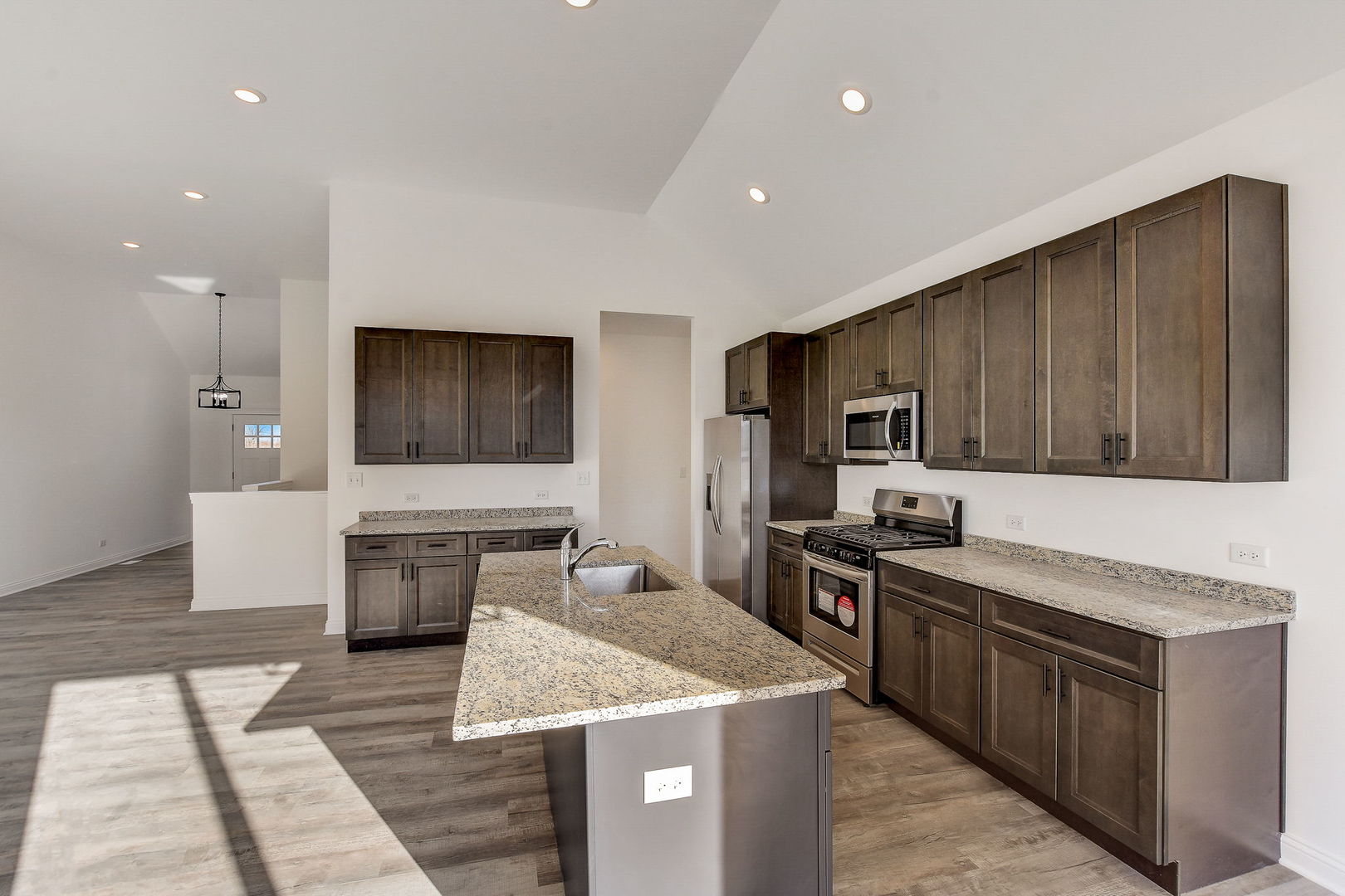 20813 Elwood Street, Lynwood, IL 60411