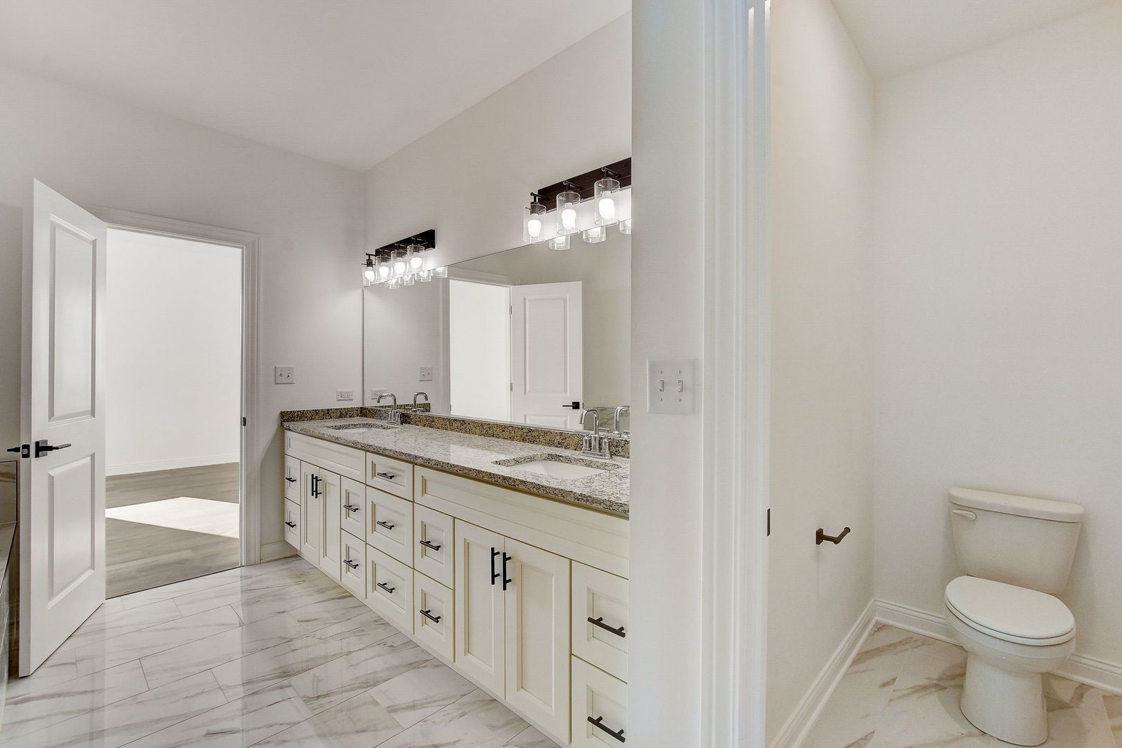 20813 Elwood Street, Lynwood, IL 60411