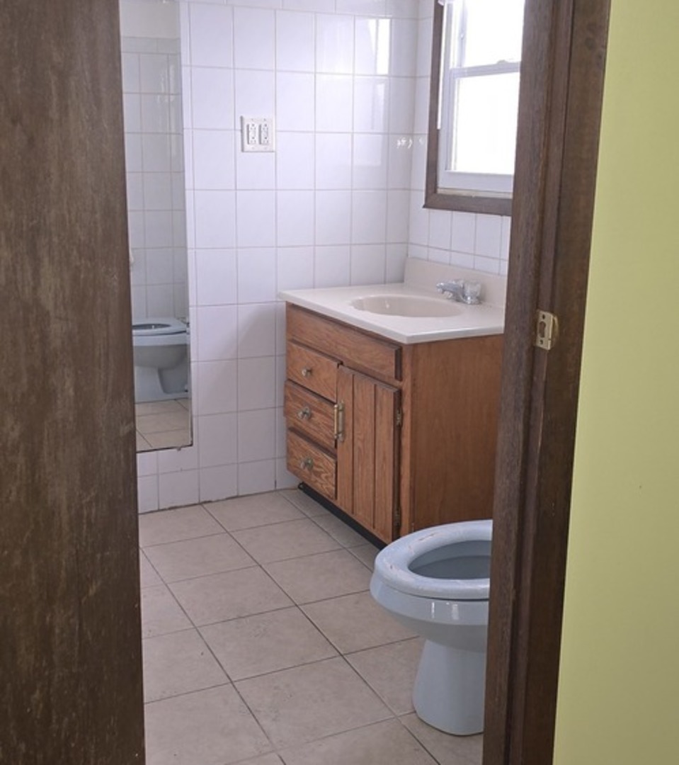 12522 Western Avenue, Blue Island, IL 60406