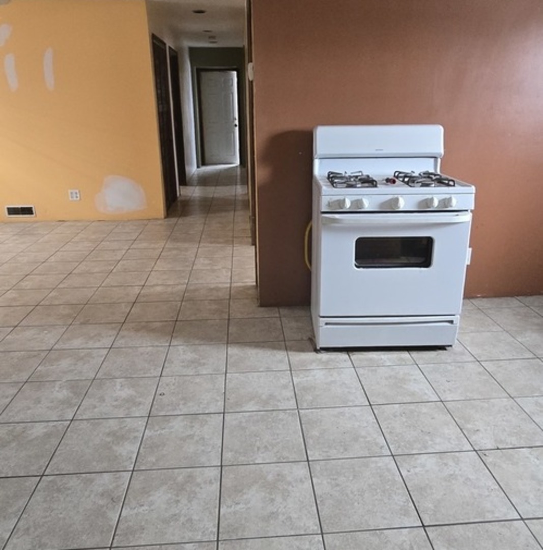 12522 Western Avenue, Blue Island, IL 60406