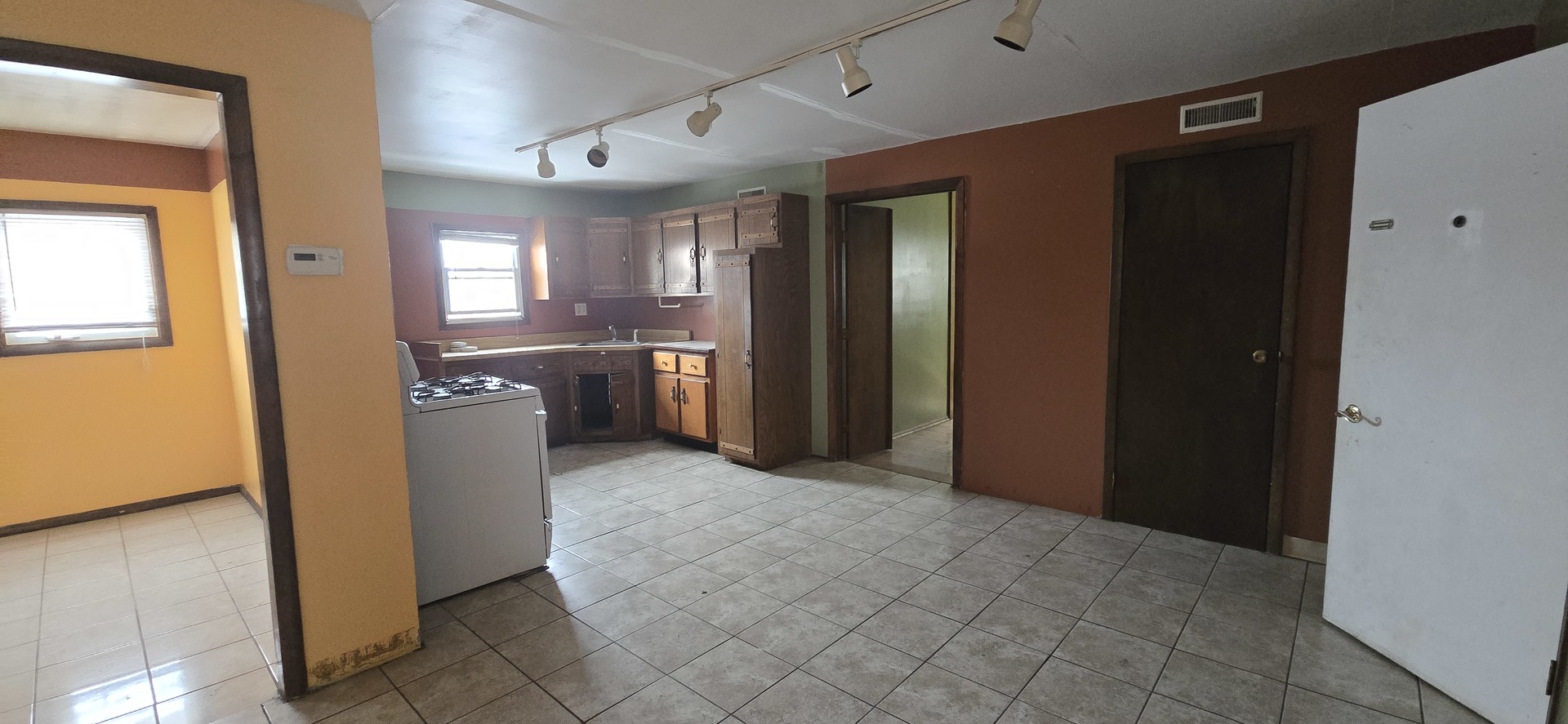 12522 Western Avenue, Blue Island, IL 60406