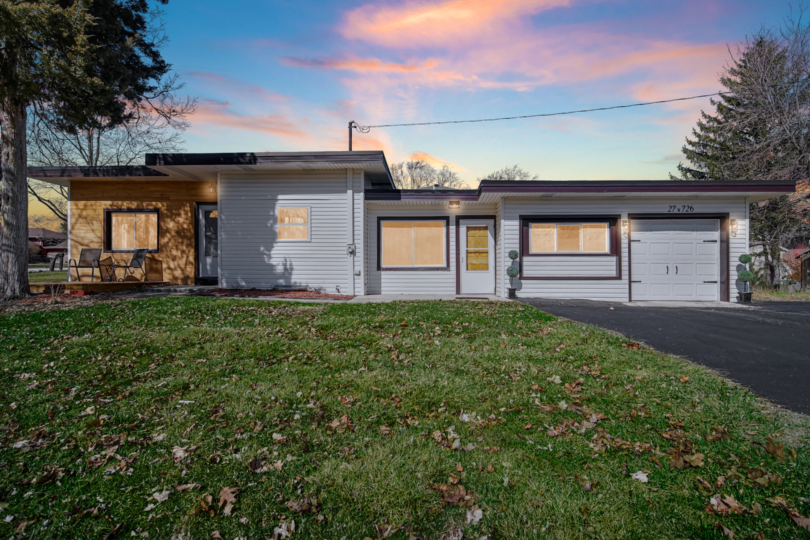 27W726 Central Avenue, Warrenville, IL 60555