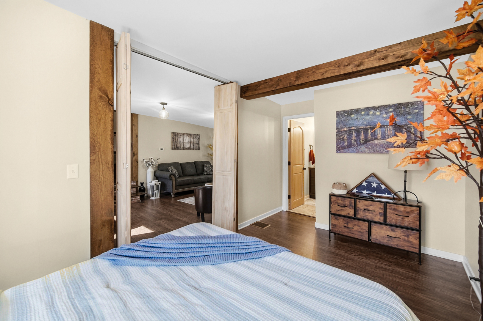 27W726 Central Avenue, Warrenville, IL 60555