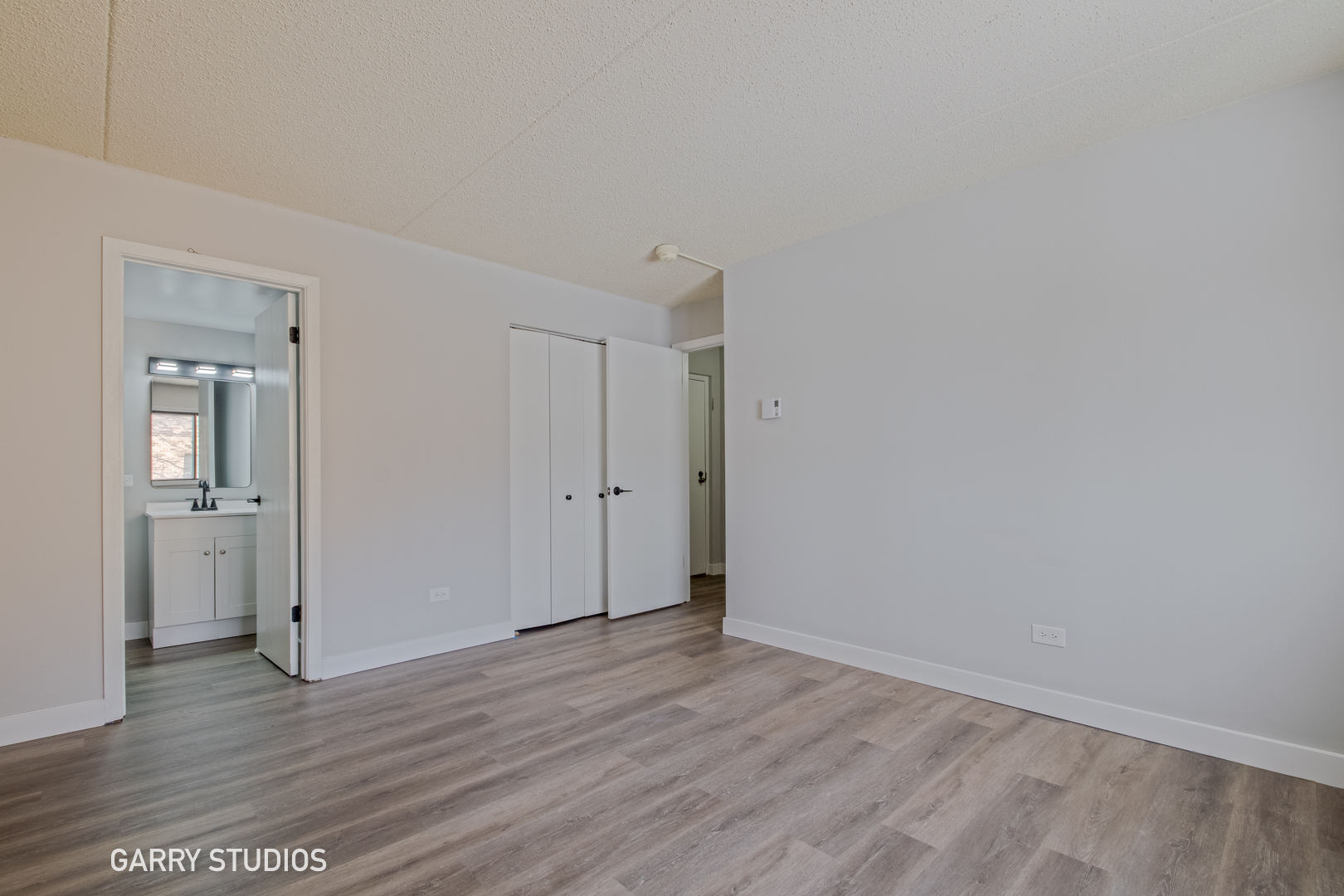 340 Klein Creek Court #C, Carol Stream, IL 60188