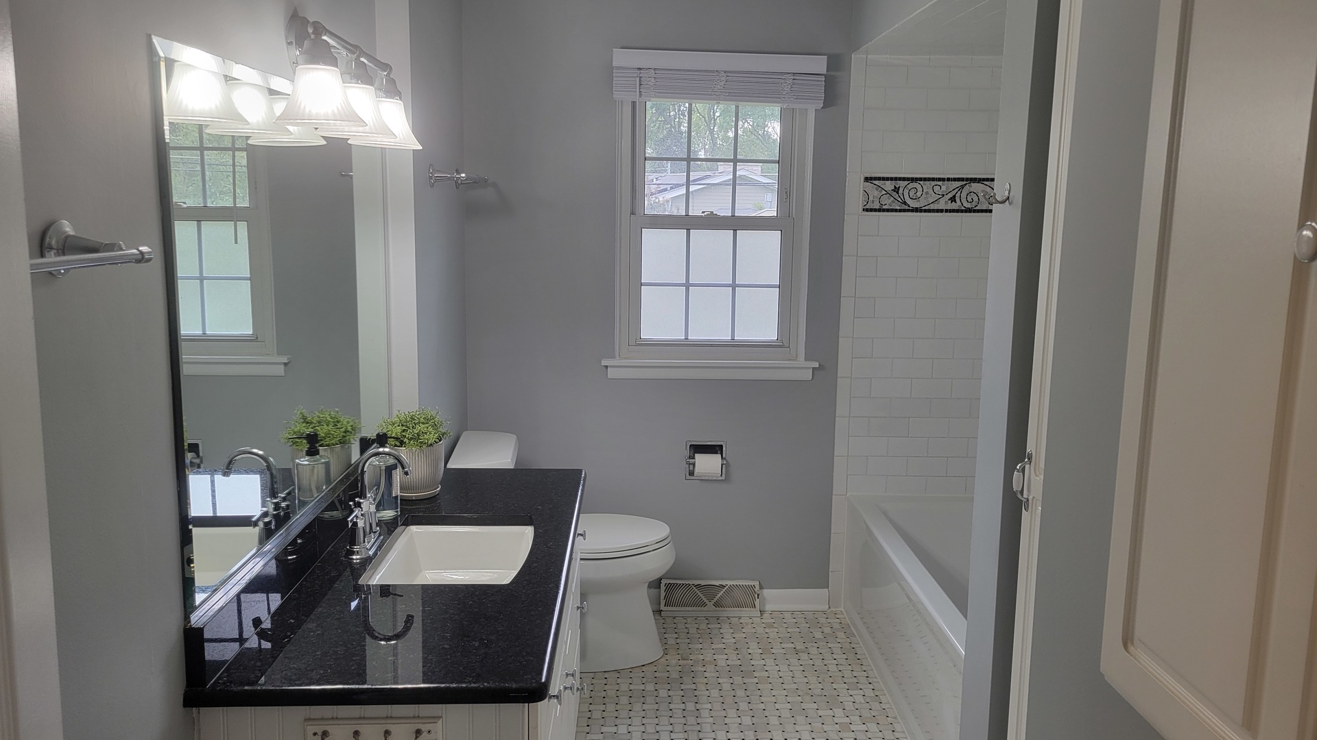 308 Tamarack Avenue, Naperville, IL 60540