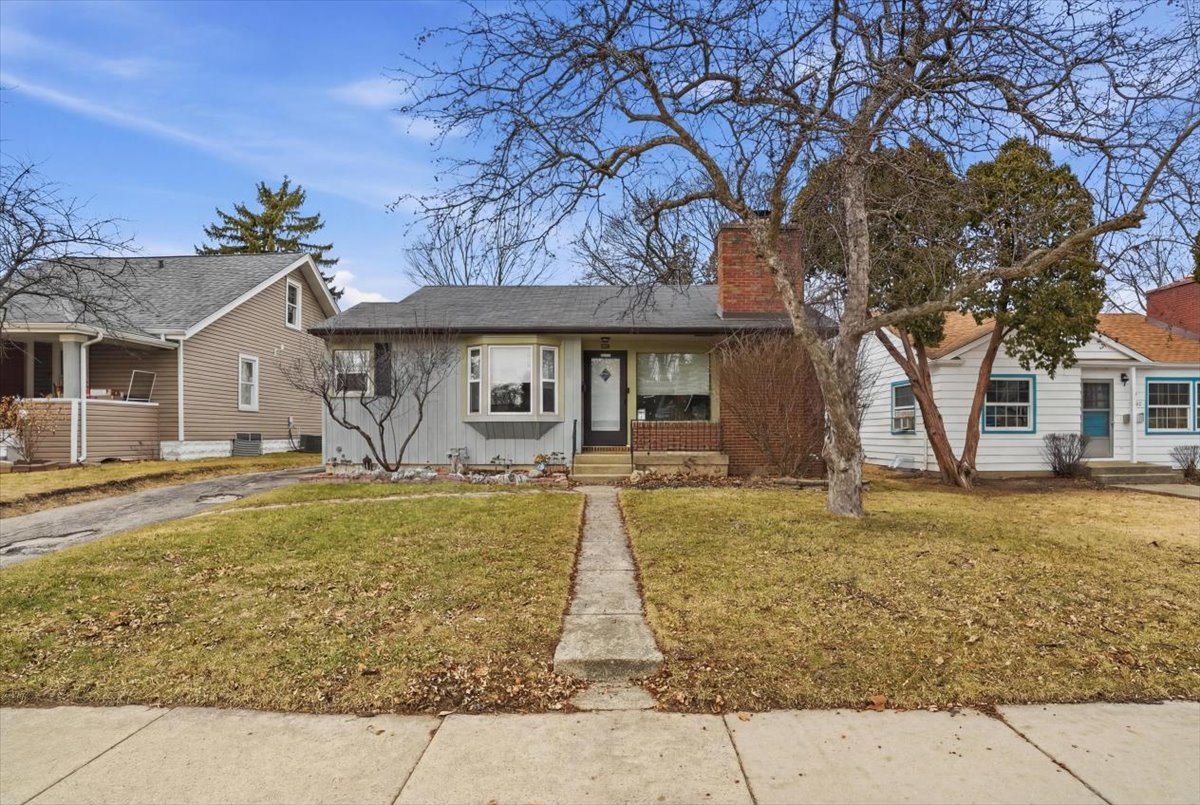956 Westmoreland Avenue, Waukegan, IL 60085