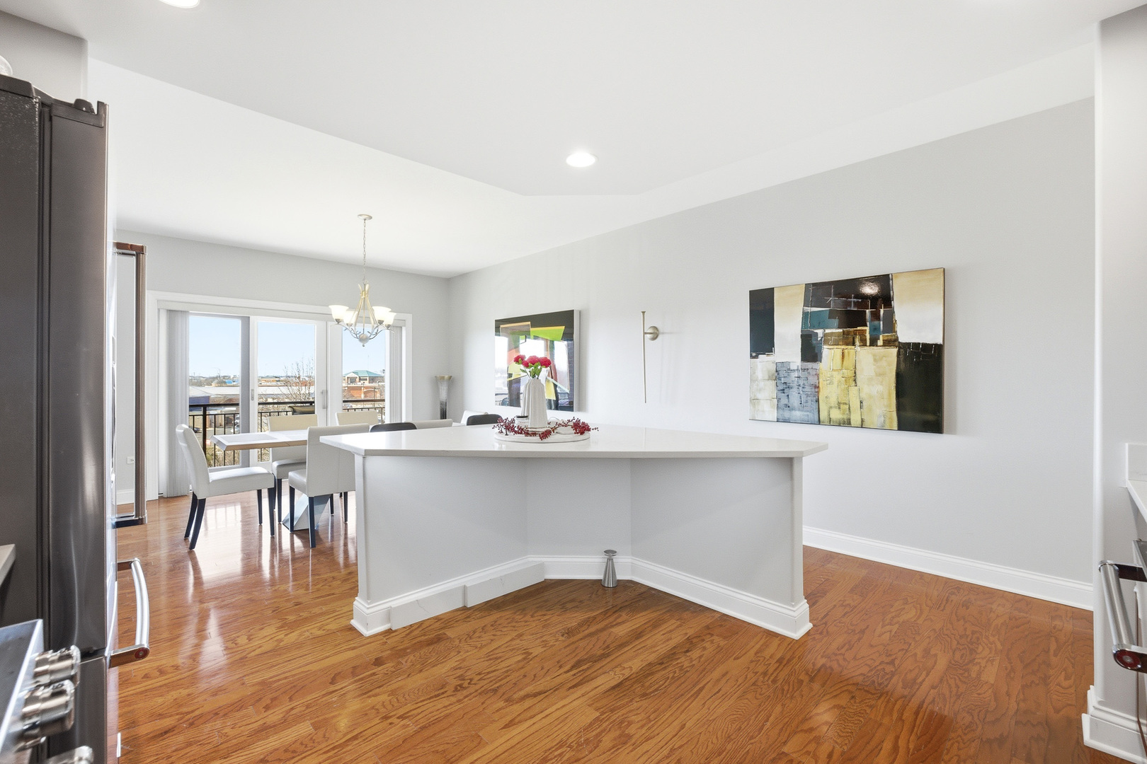 1200 N Foxdale Drive #205, Addison, IL 60101