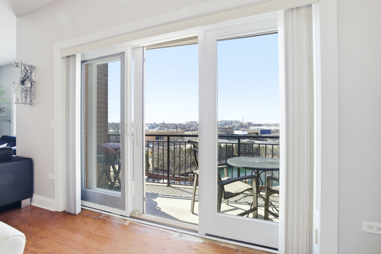 1200 N Foxdale Drive #205, Addison, IL 60101