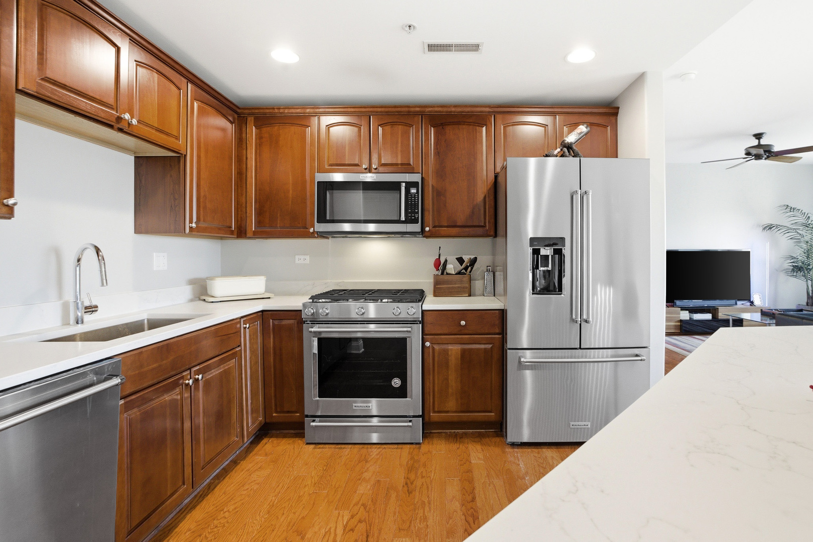 1200 N Foxdale Drive #205, Addison, IL 60101