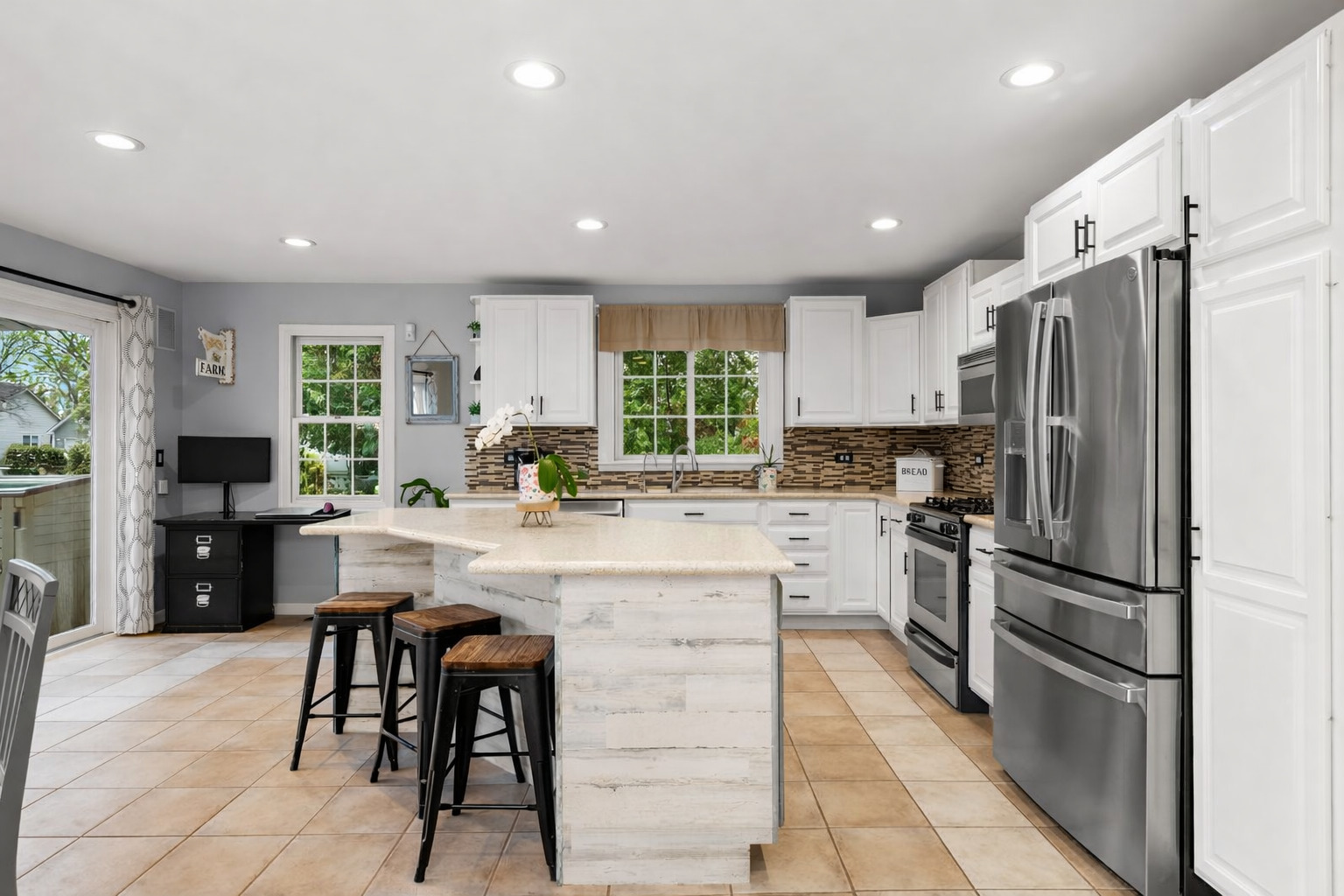 5302 Autumn Way, Johnsburg, IL 60051