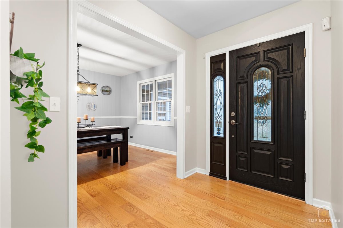 5302 Autumn Way, Johnsburg, IL 60051