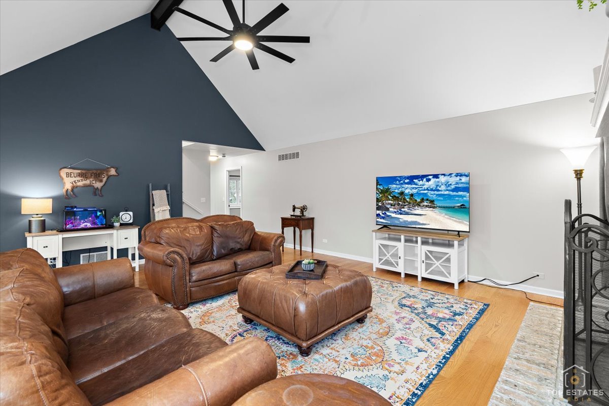 5302 Autumn Way, Johnsburg, IL 60051