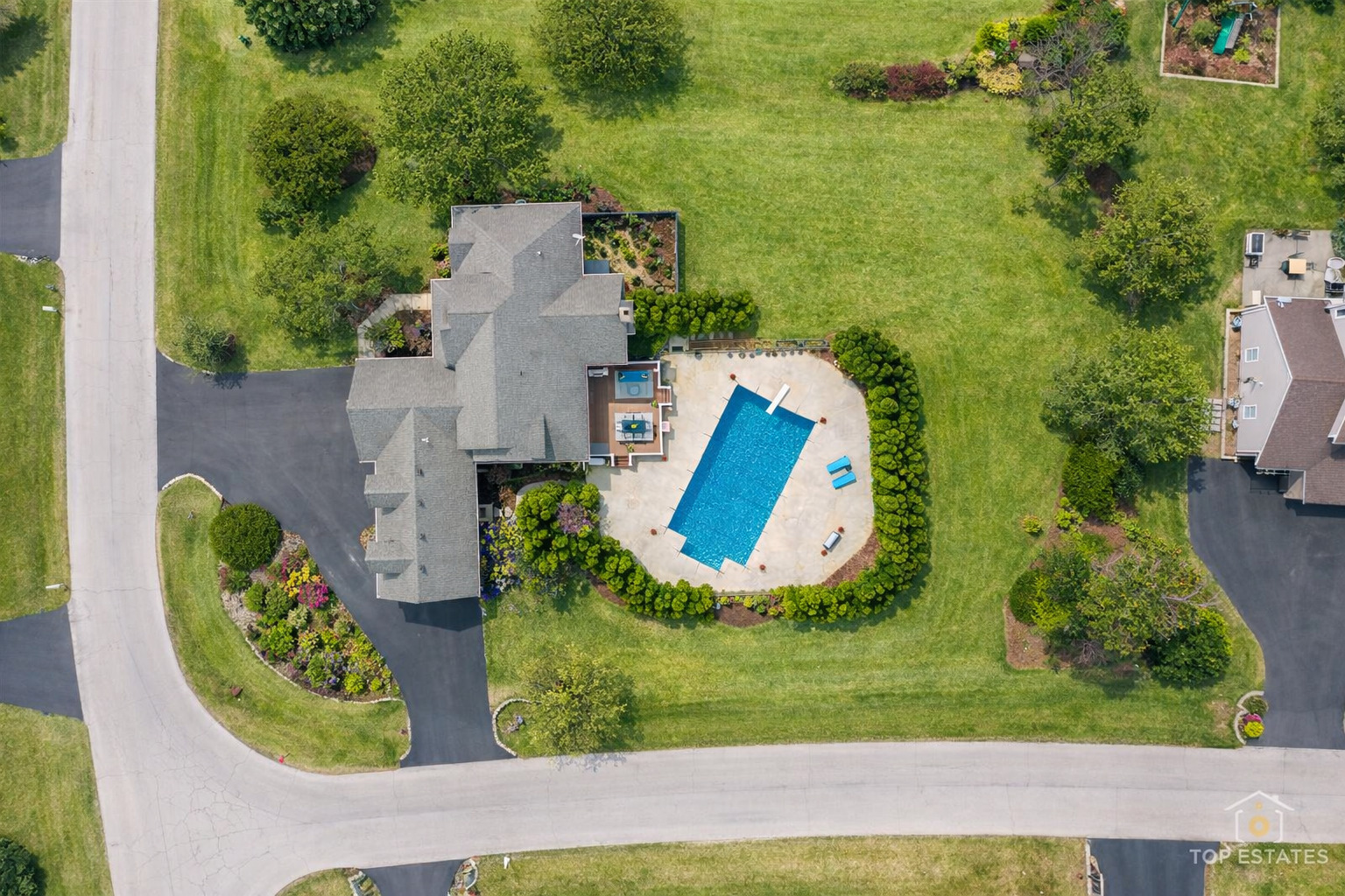 5302 Autumn Way, Johnsburg, IL 60051