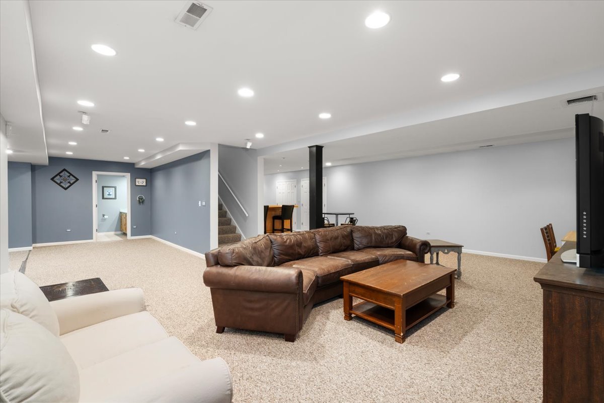 5302 Autumn Way, Johnsburg, IL 60051