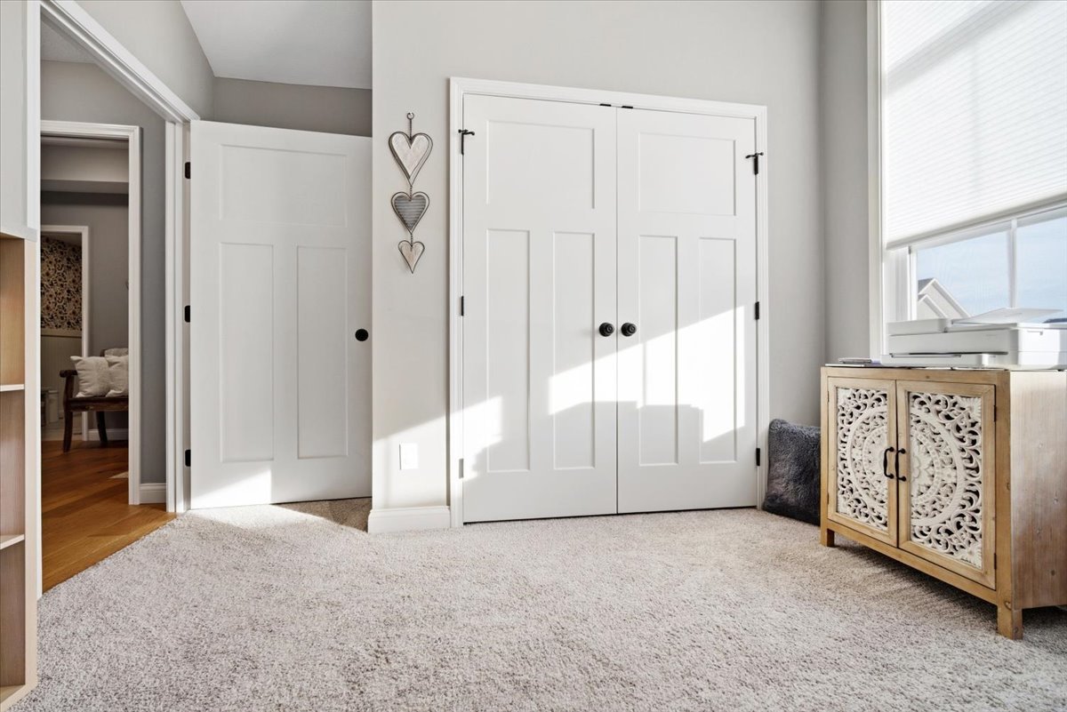 6 Bucktown Court, Bloomington, IL 61705