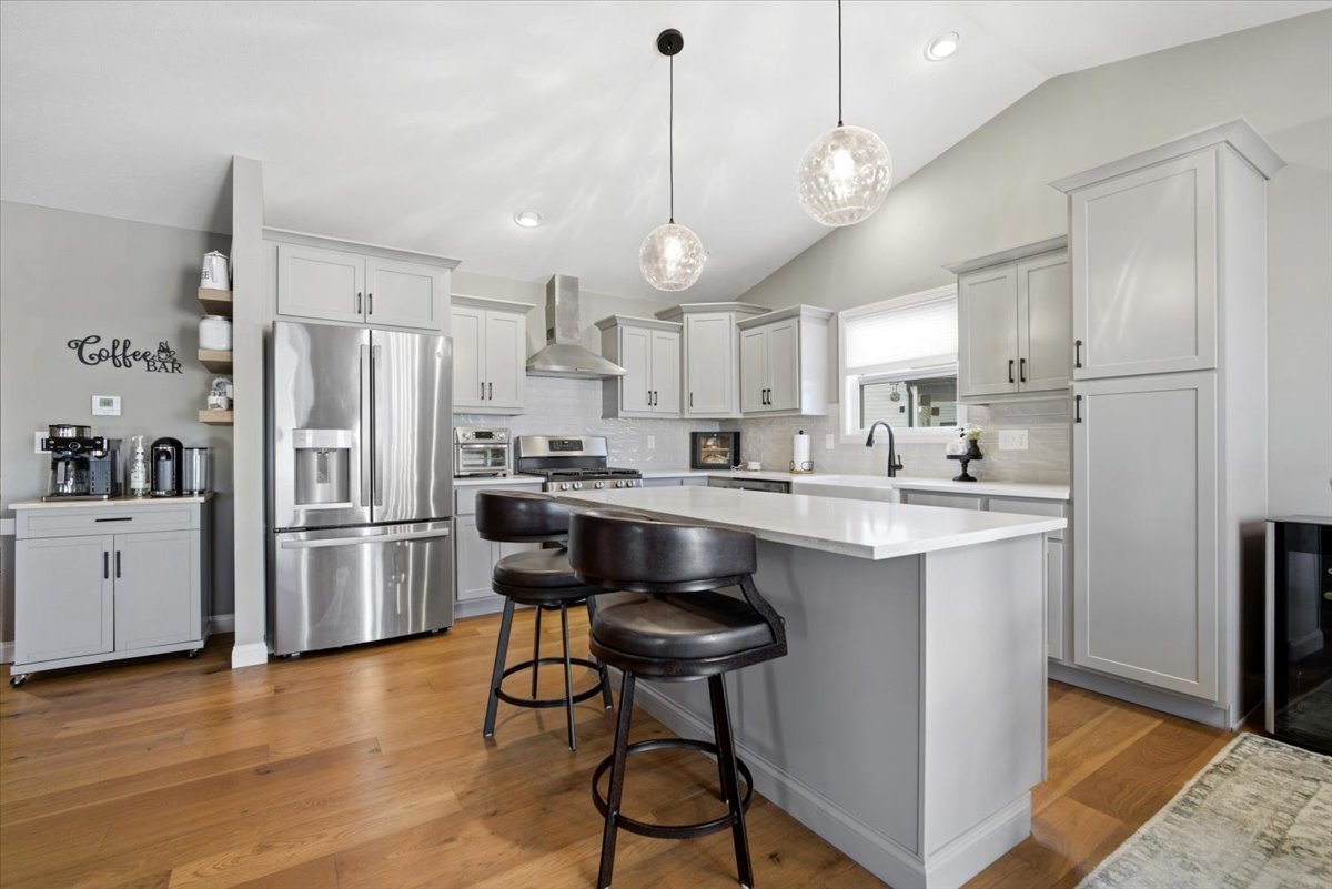 6 Bucktown Court, Bloomington, IL 61705