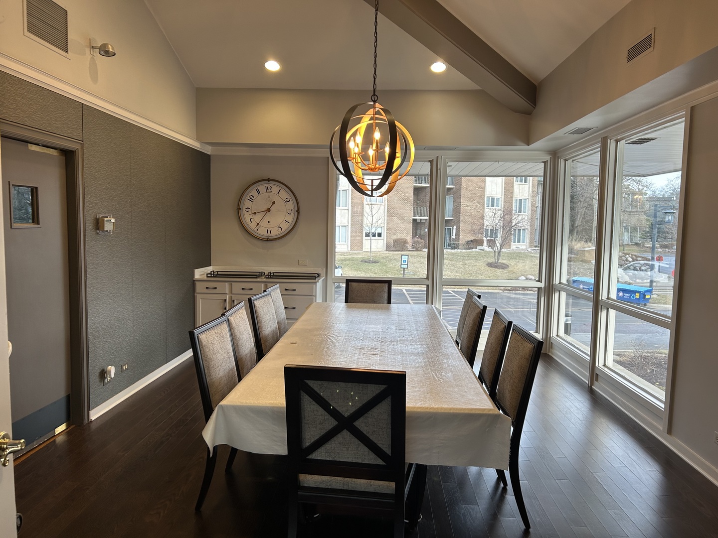 1 Oak Brook Club Drive #A105, Oak Brook, IL 60523