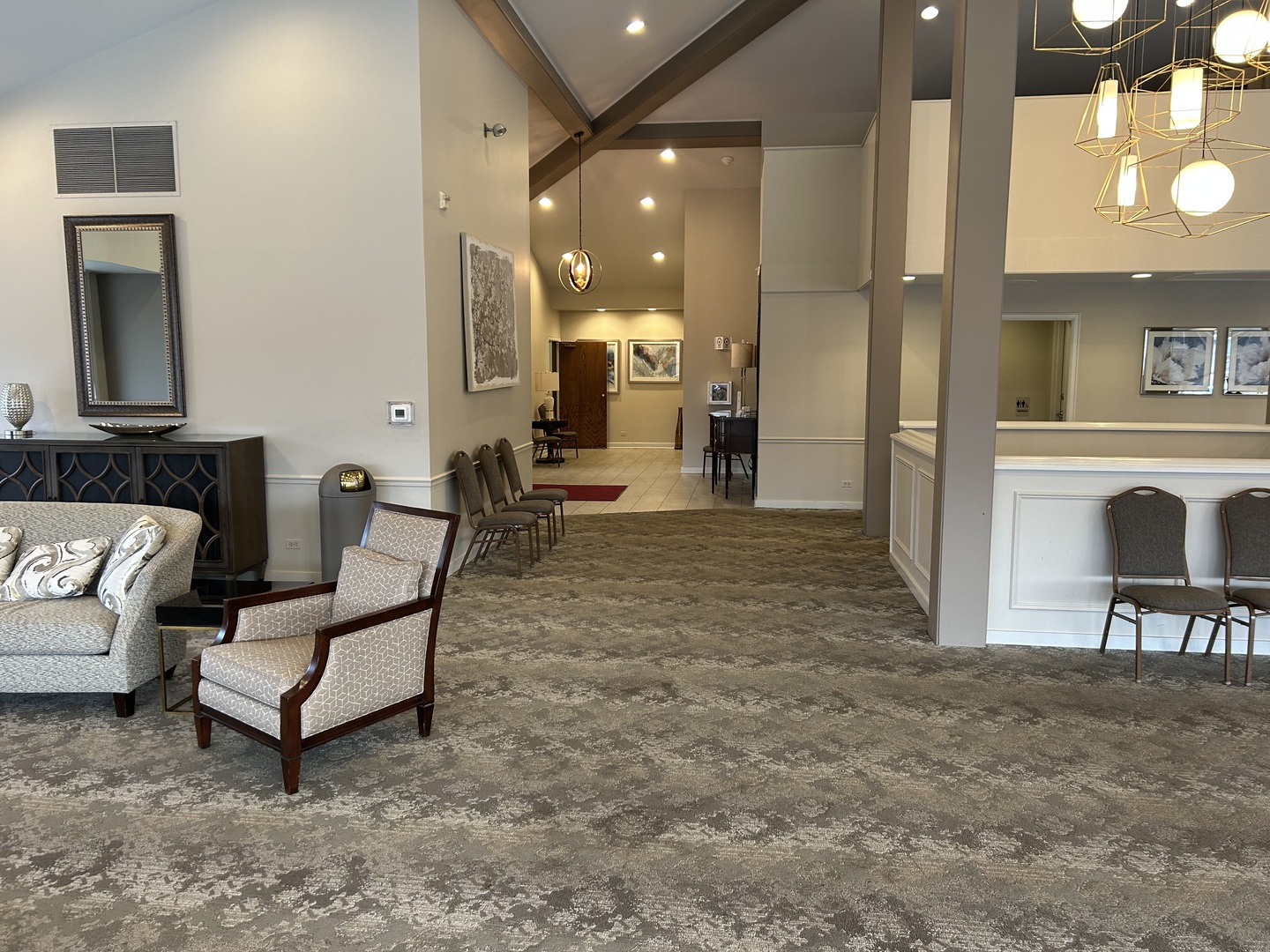 1 Oak Brook Club Drive #A105, Oak Brook, IL 60523