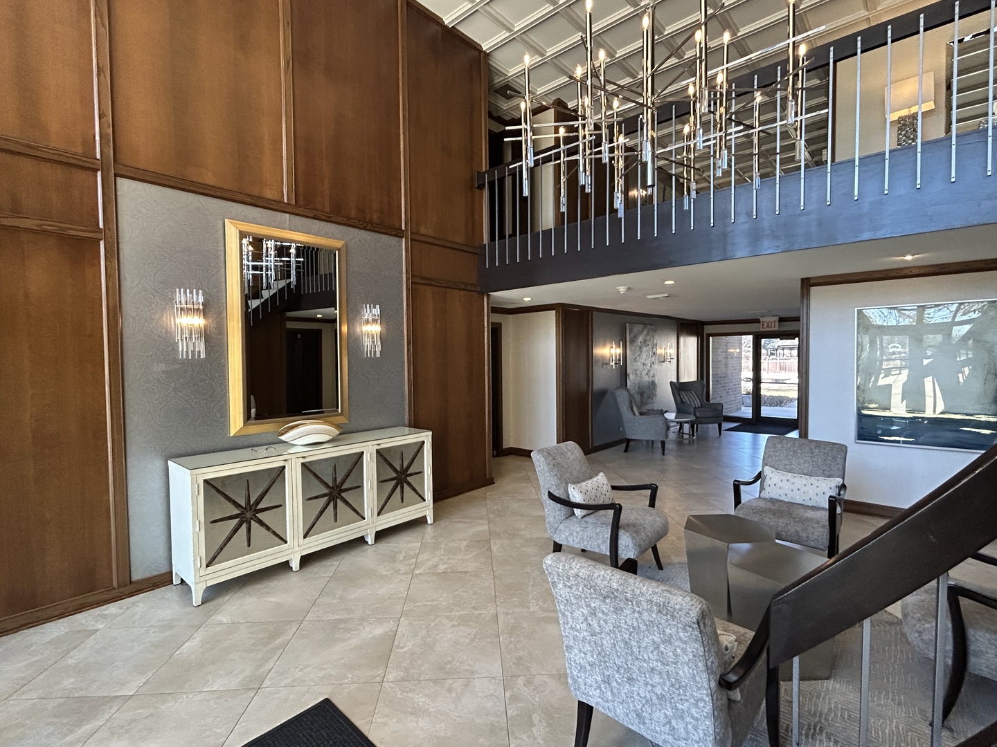 1 Oak Brook Club Drive #A105, Oak Brook, IL 60523