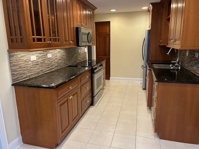 1 Oak Brook Club Drive #A105, Oak Brook, IL 60523