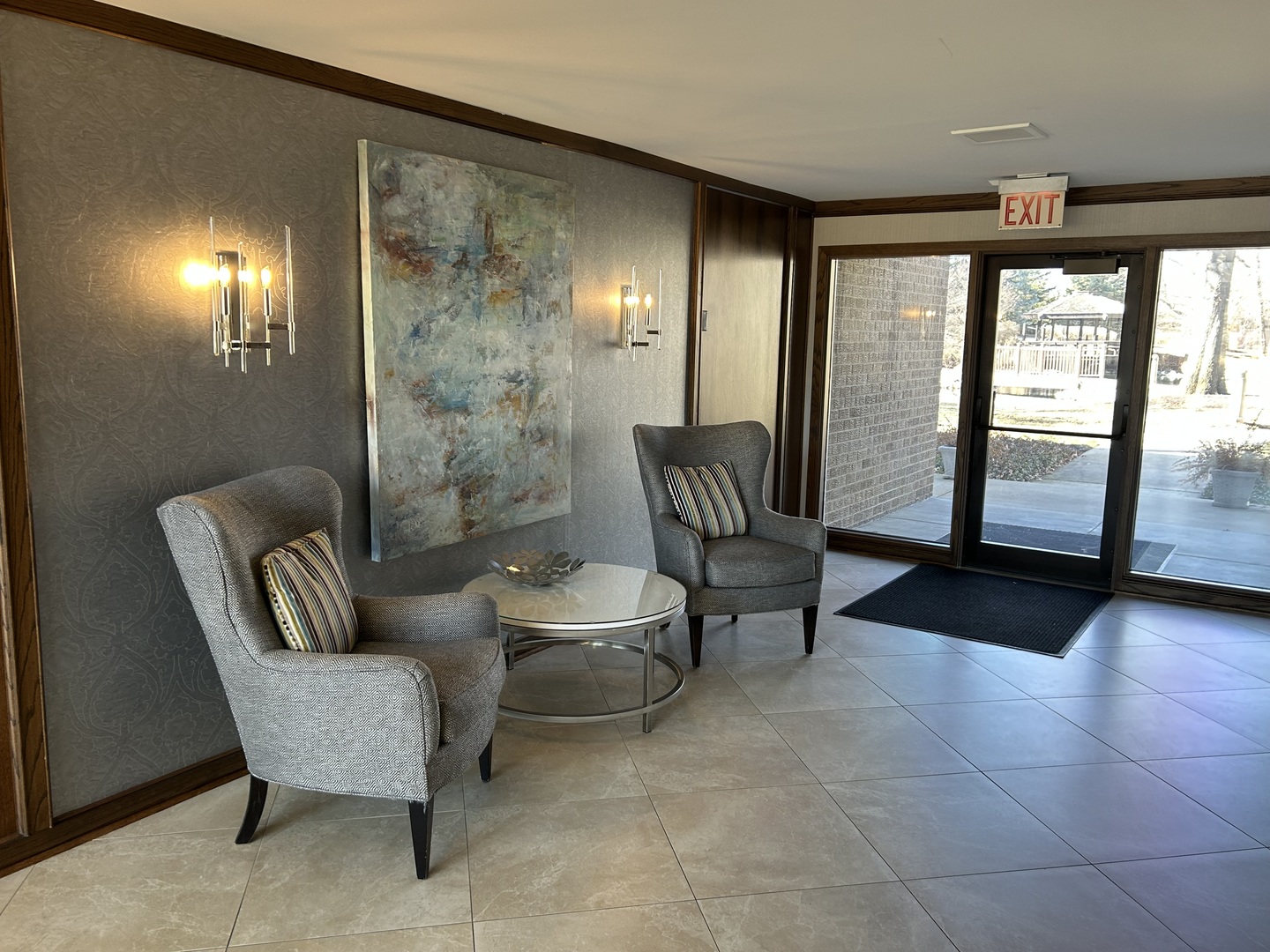 1 Oak Brook Club Drive #A105, Oak Brook, IL 60523