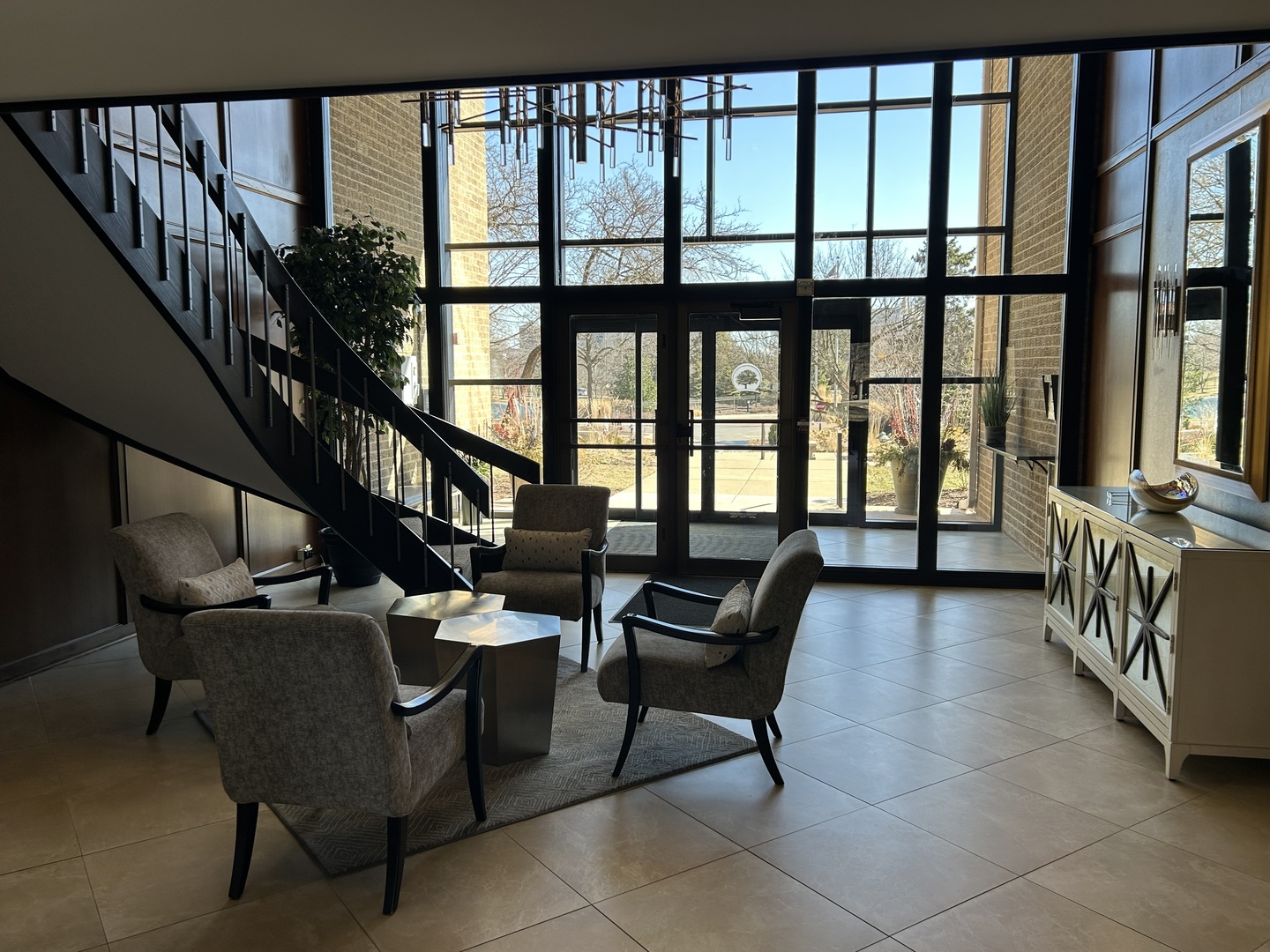 1 Oak Brook Club Drive #A105, Oak Brook, IL 60523